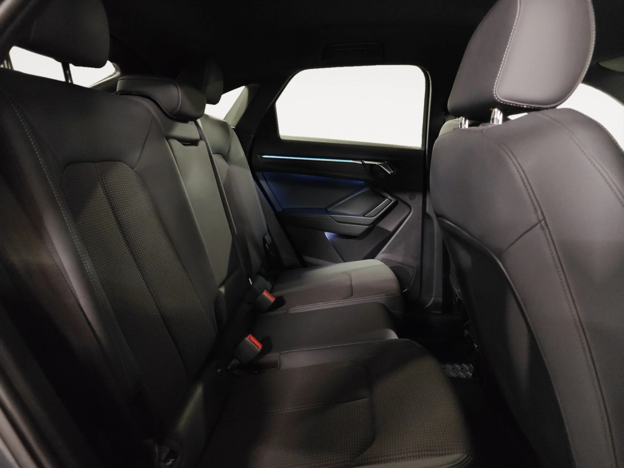 AUDI Q3 SPORTBACK BLACK LINE 35 TDI 110KW (150CV) S TRONIC - Foto 6