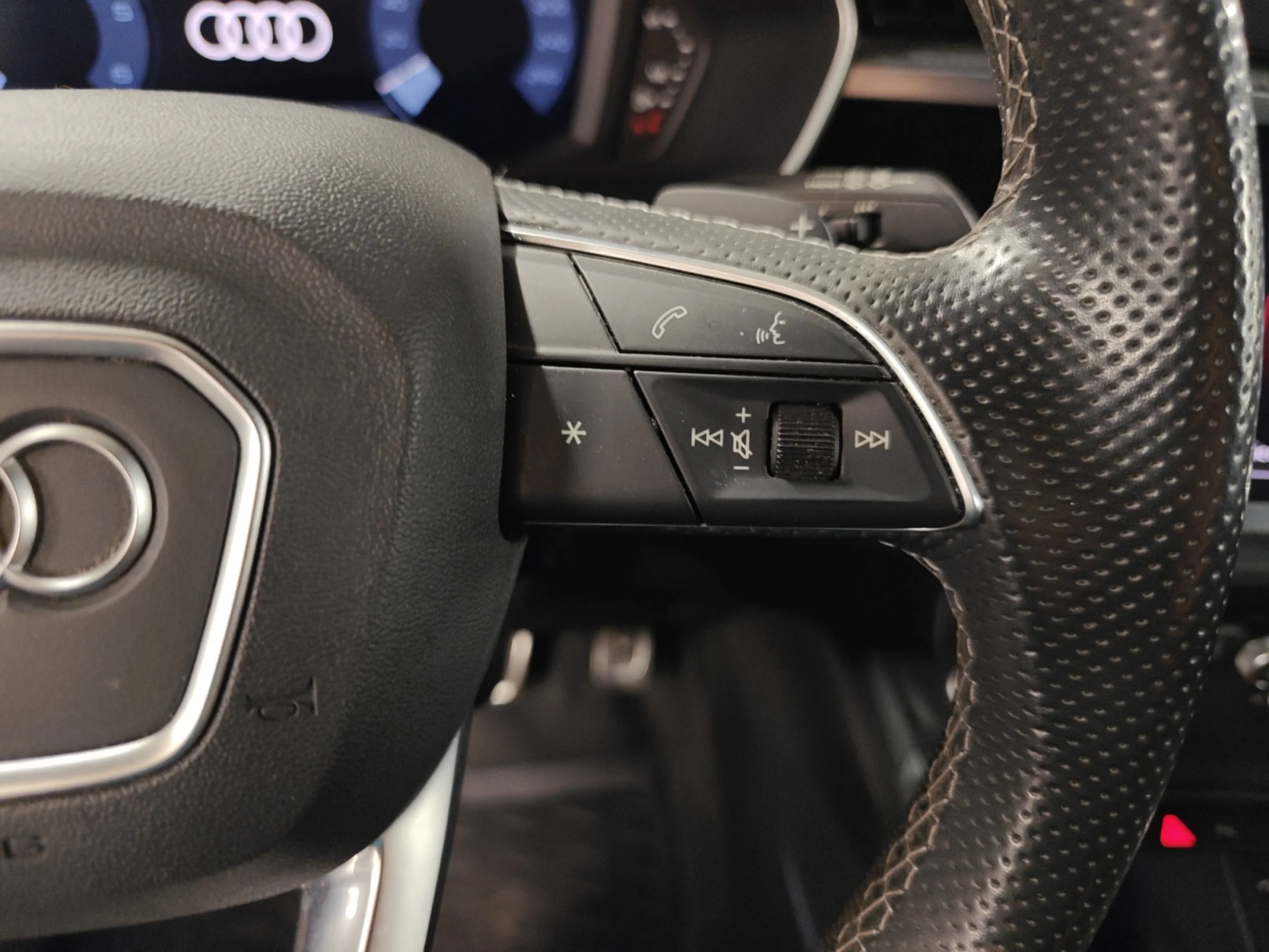AUDI Q3 SPORTBACK BLACK LINE 35 TDI 110KW (150CV) S TRONIC - Foto 10
