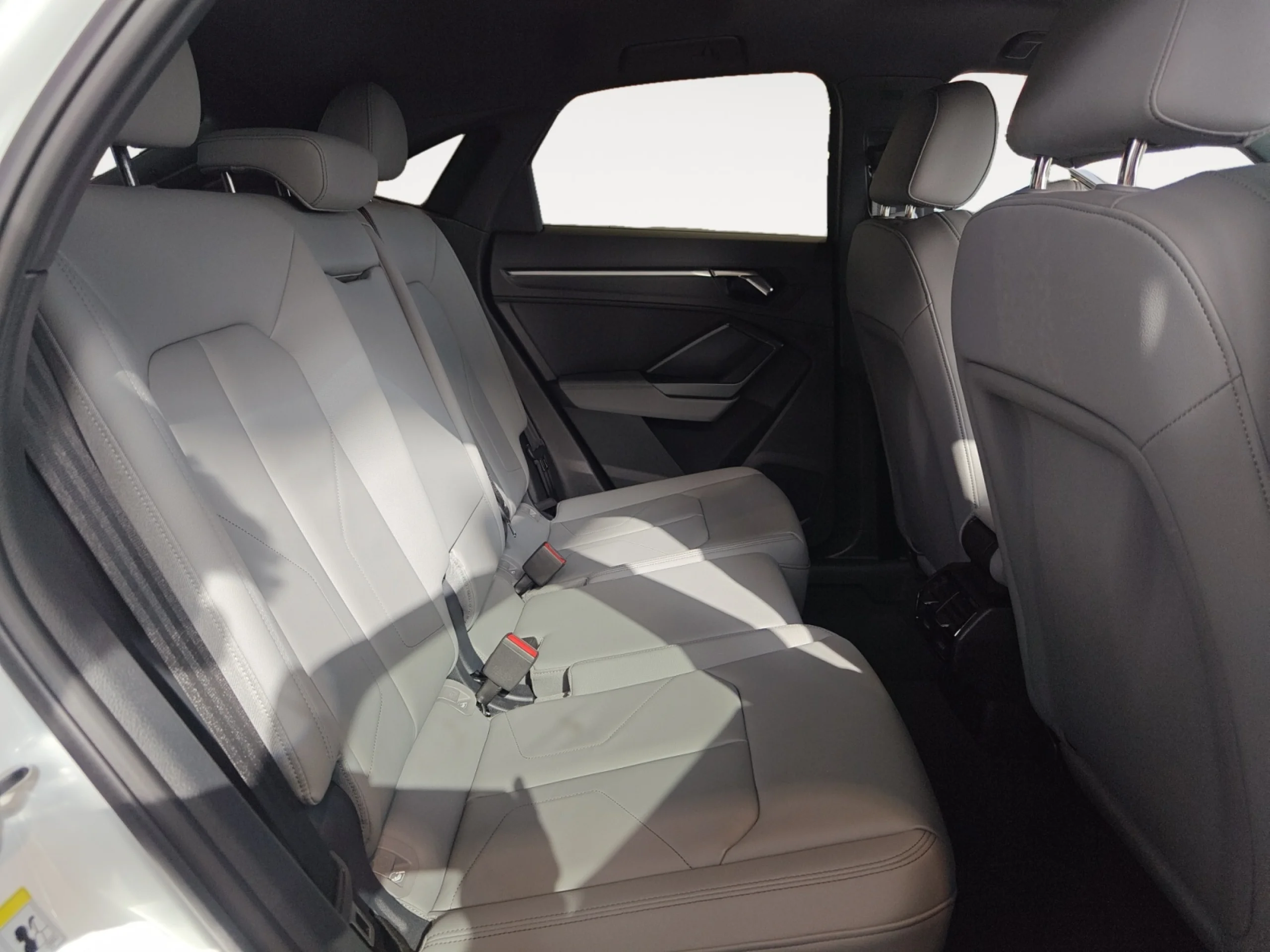 AUDI Q3 SPORTBACK BLACK LINE 35 TDI 110KW (150CV) S TRONIC - Foto 6