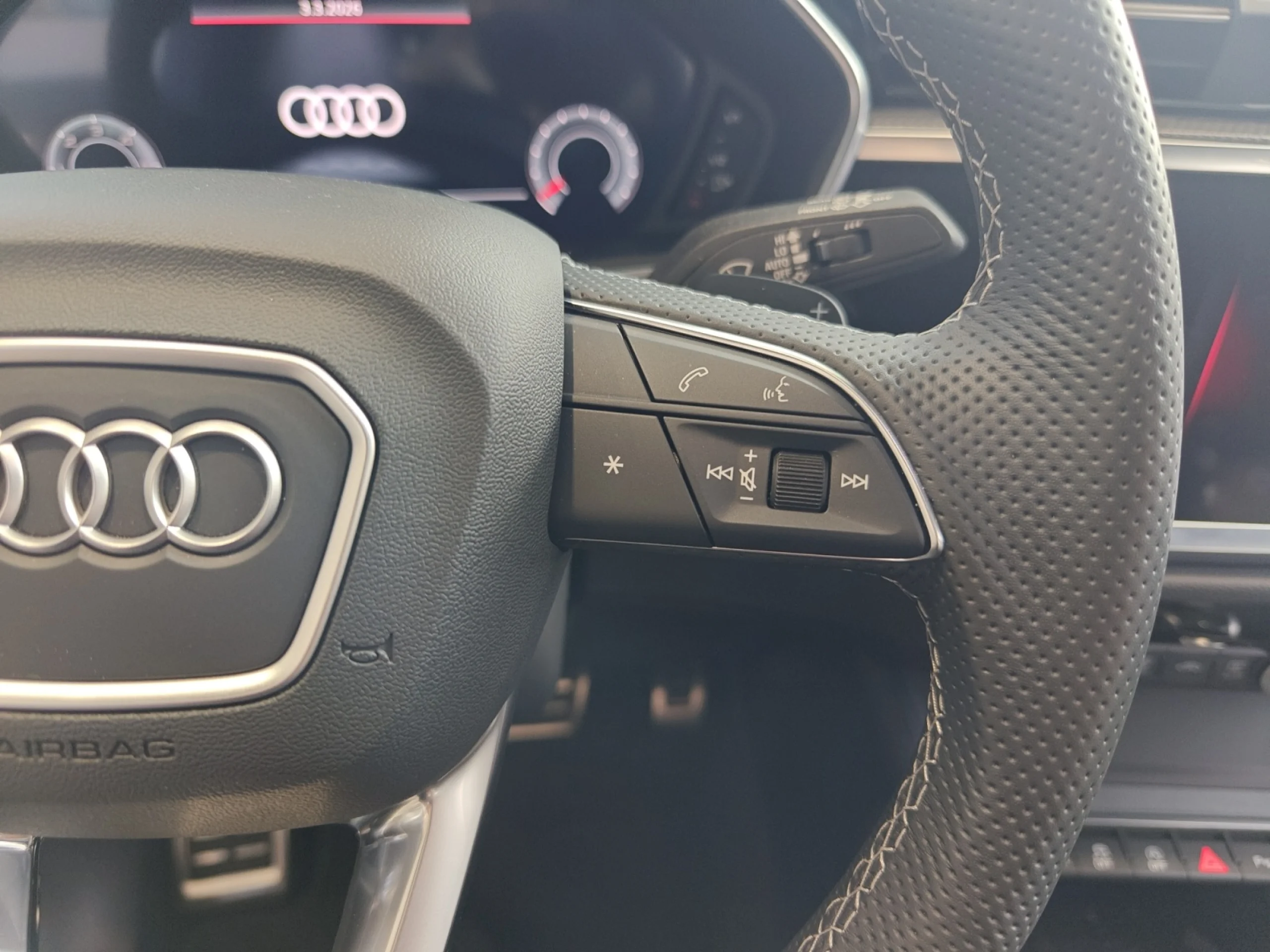 AUDI Q3 SPORTBACK BLACK LINE 35 TDI 110KW (150CV) S TRONIC - Foto 10