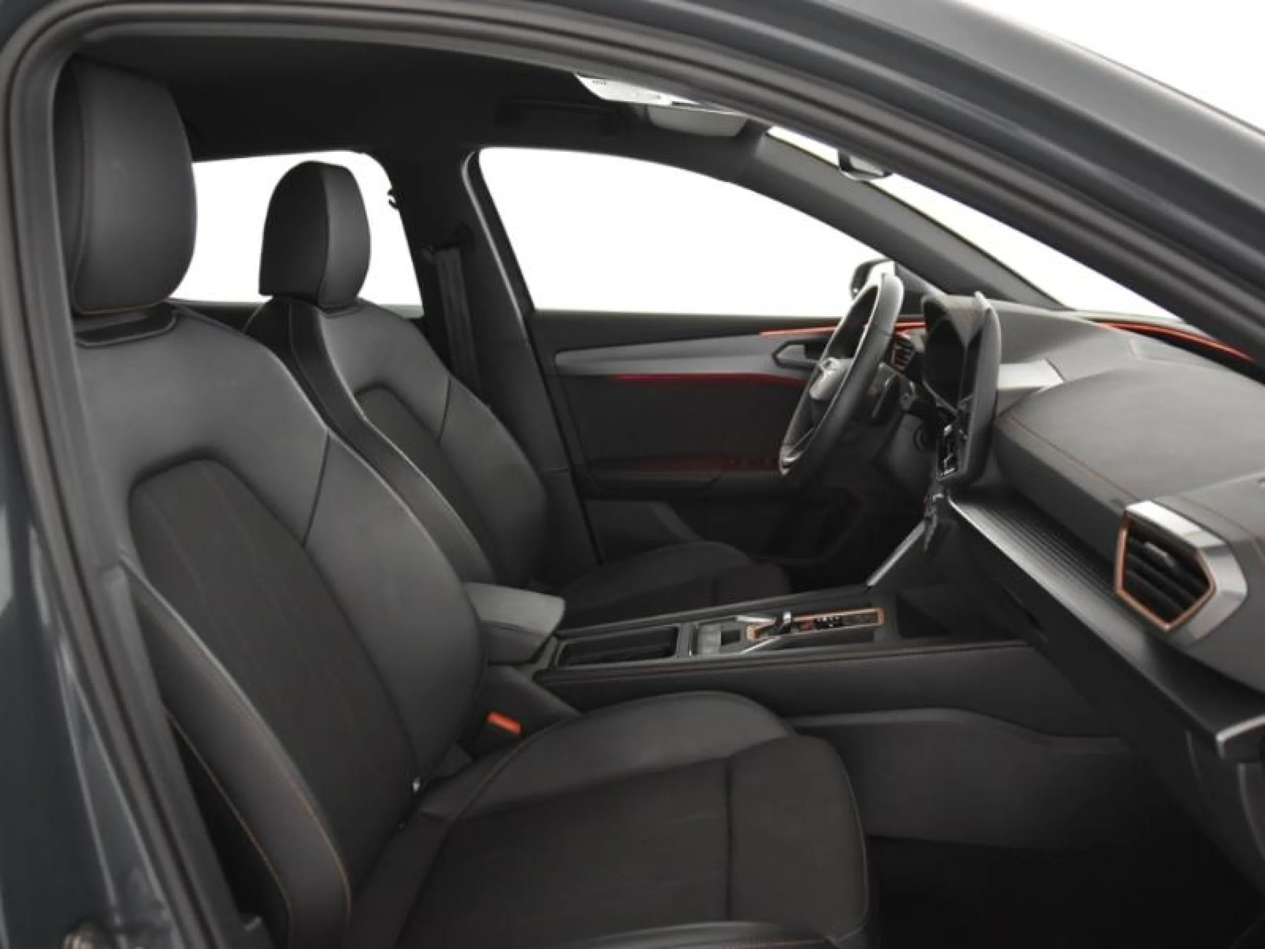 CUPRA LEON 1.5 ETSI 110KW (150CV) DSG - Foto 6