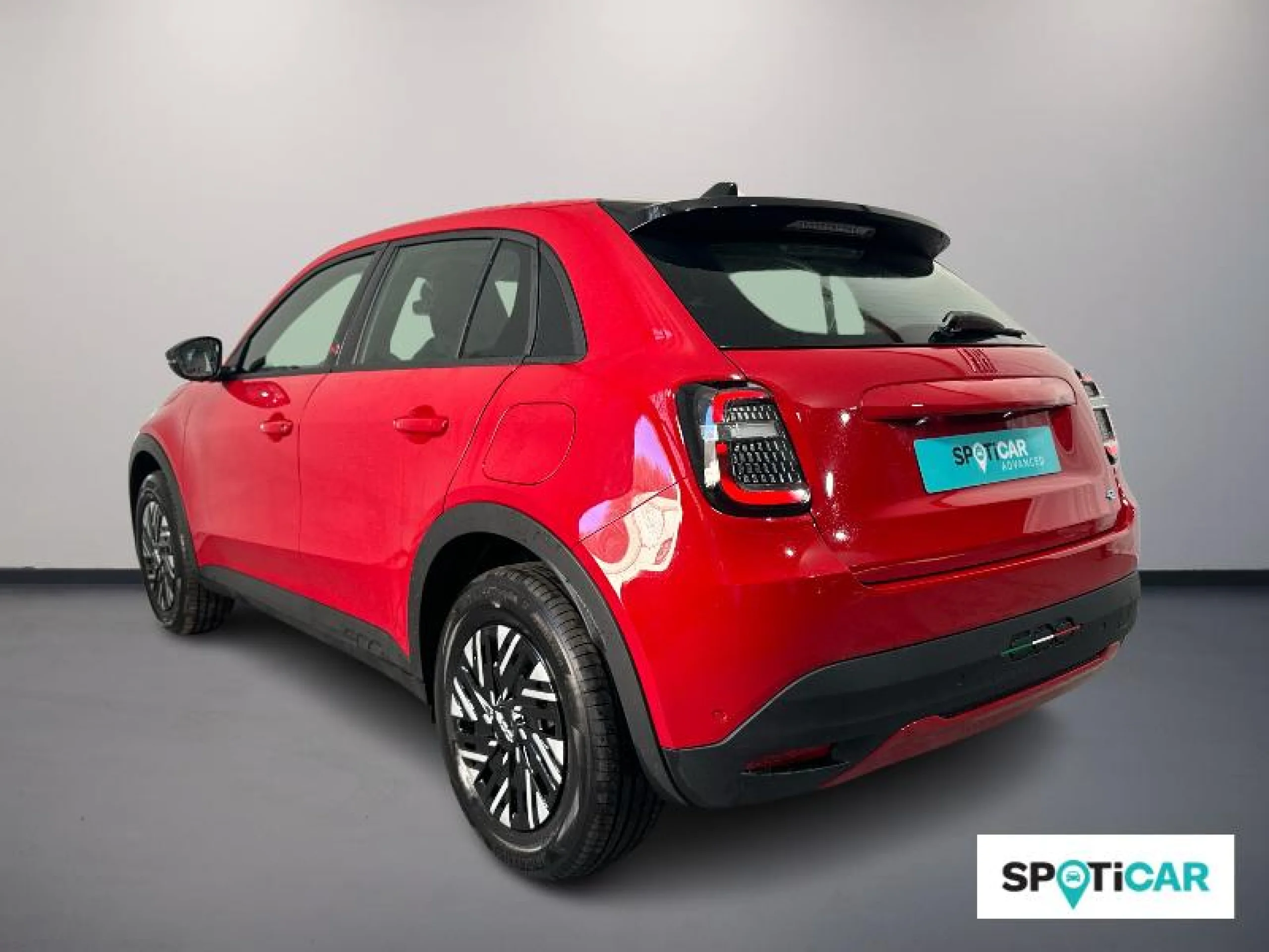 FIAT 600 600E RED 54KWH 115KW (156CV) - Foto 4