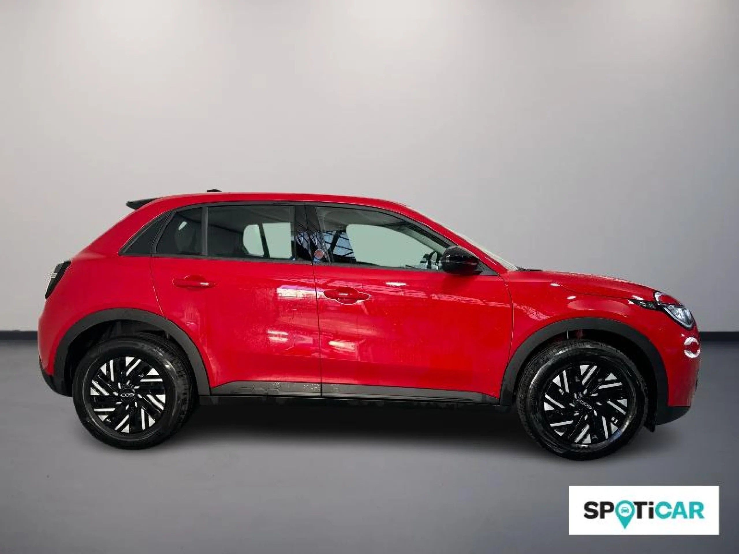 FIAT 600 600E RED 54KWH 115KW (156CV) - Foto 5