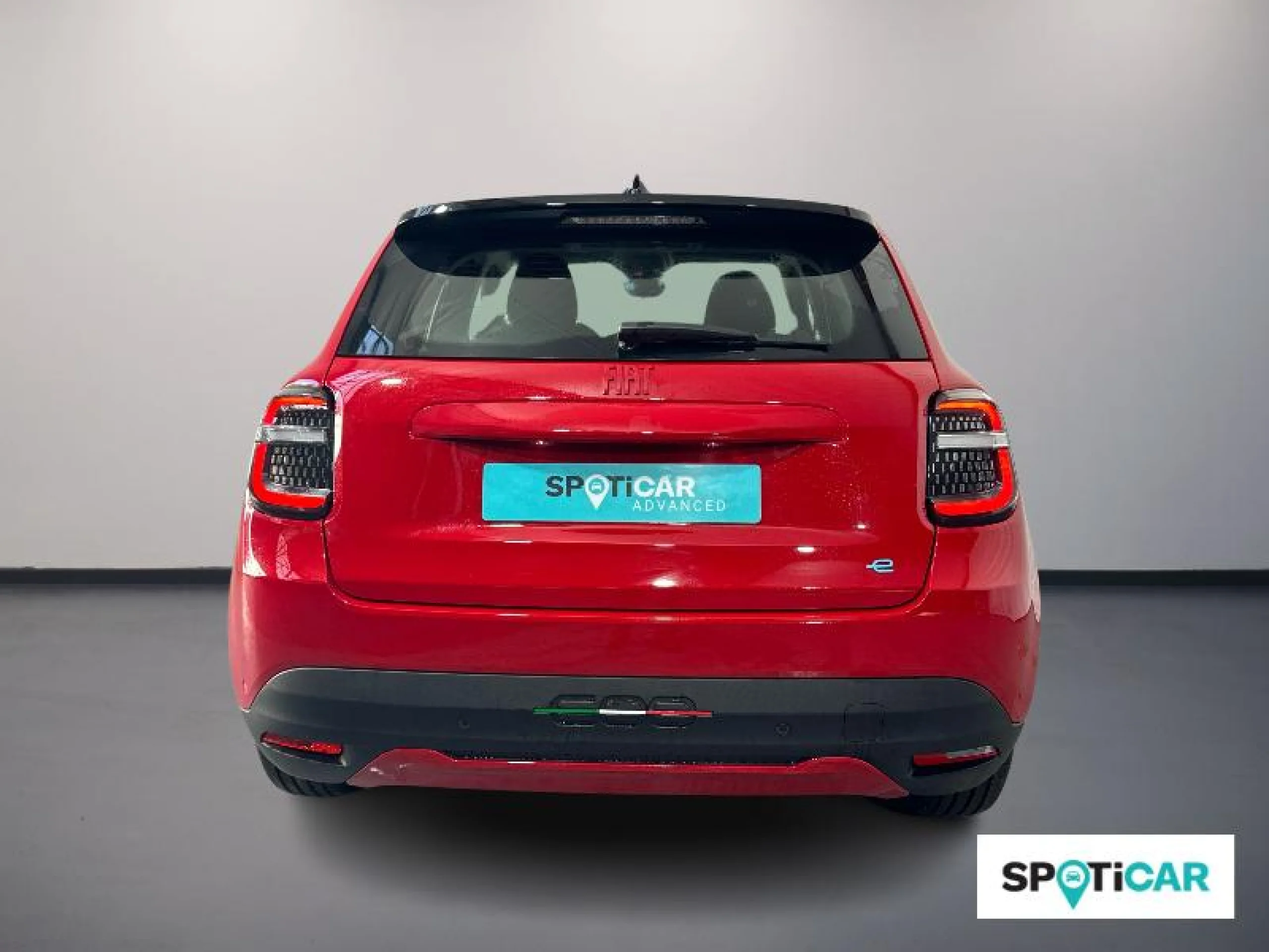 FIAT 600 600E RED 54KWH 115KW (156CV) - Foto 6