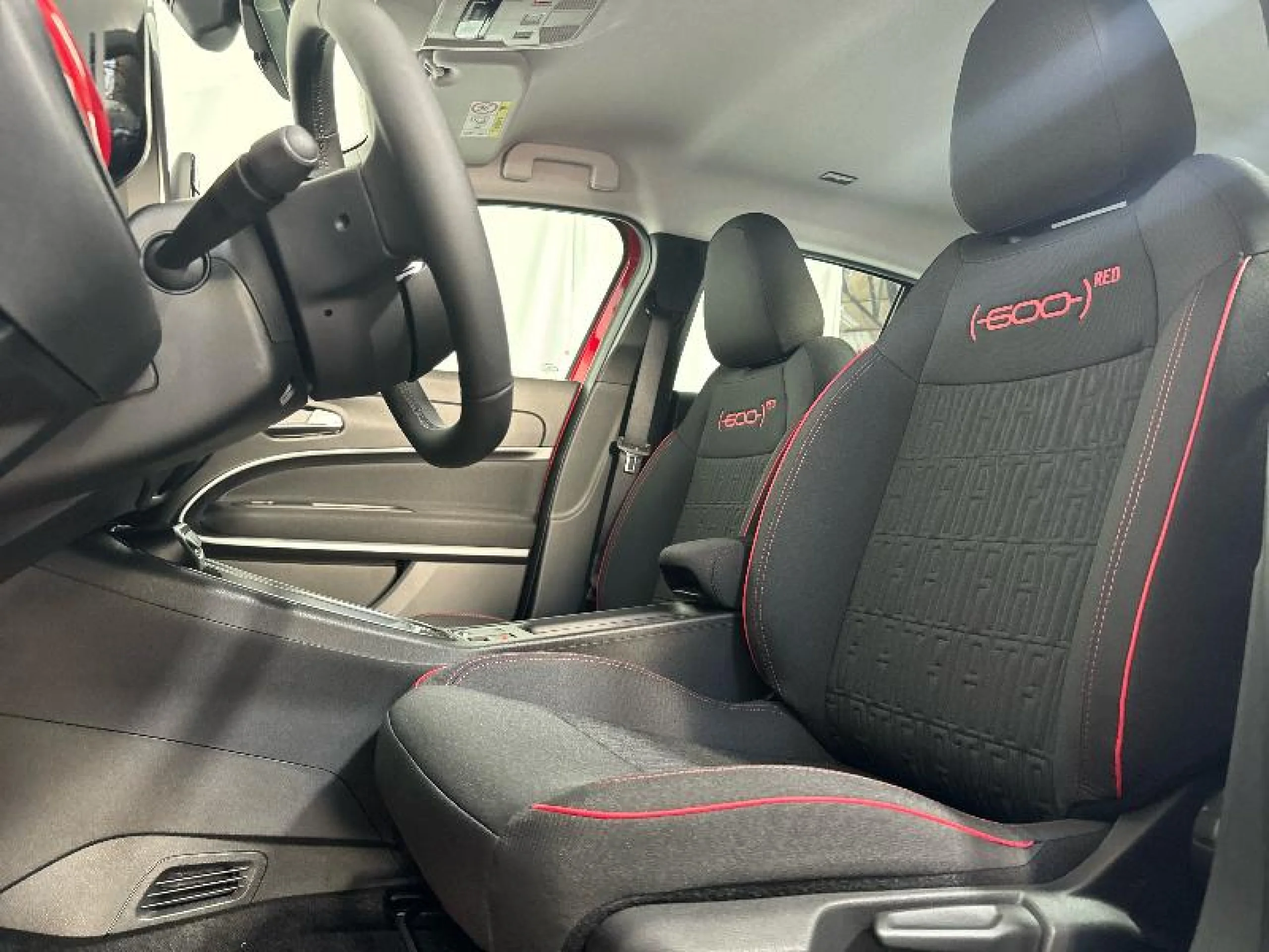 FIAT 600 600E RED 54KWH 115KW (156CV) - Foto 9