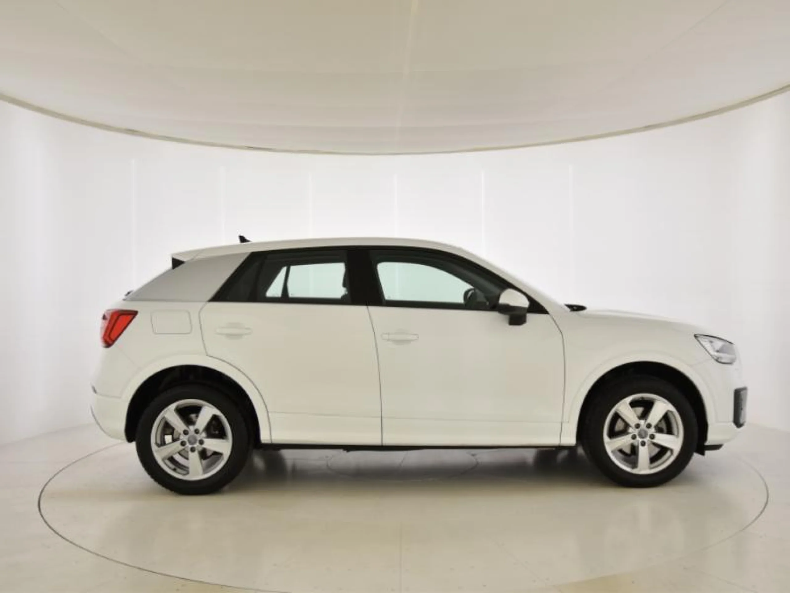 AUDI Q2 SPORT 30 TFSI 85KW (116CV) - Foto 3