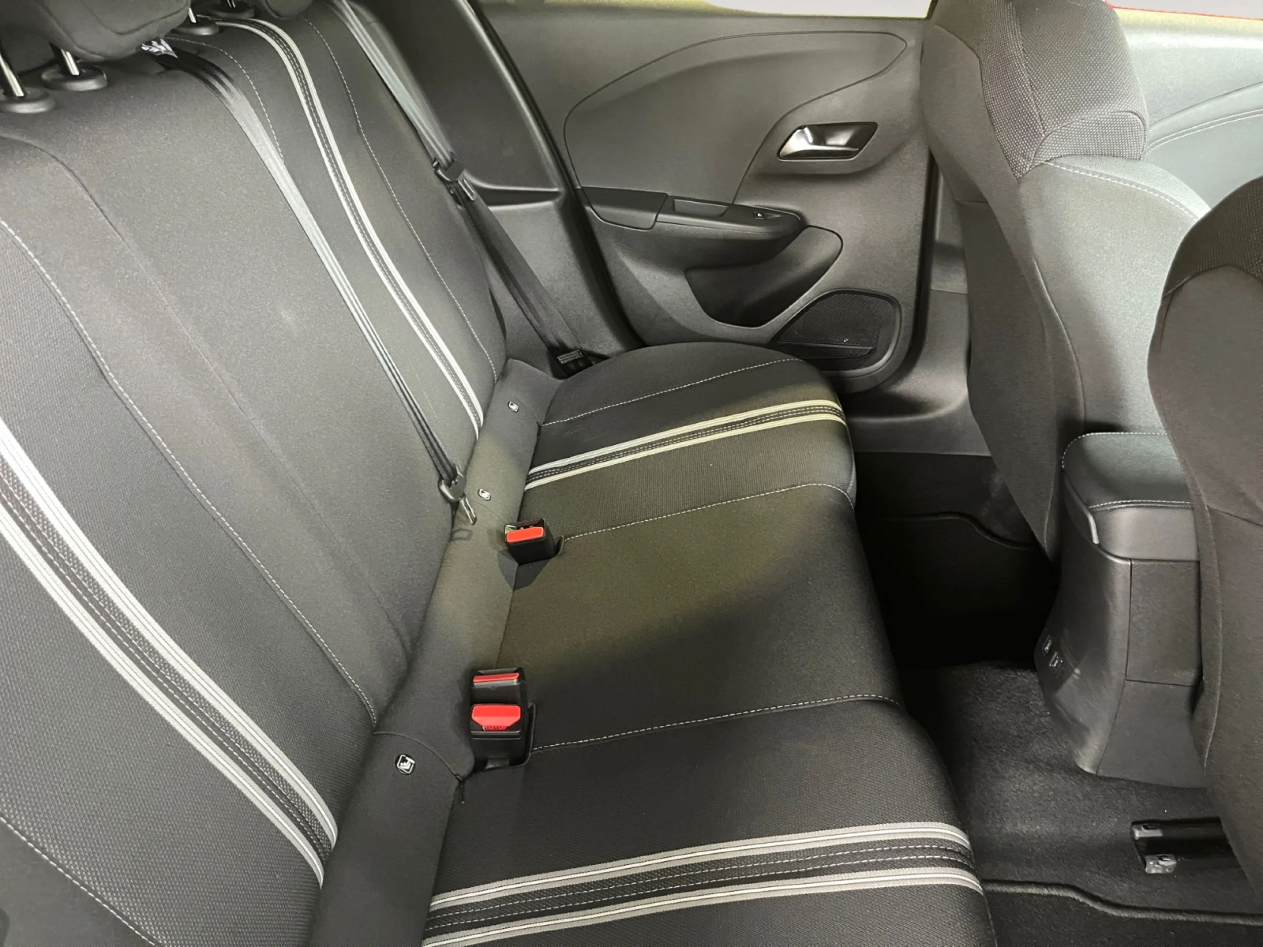 OPEL CORSA 1.2T XHL 74KW (100CV) GS - Foto 6