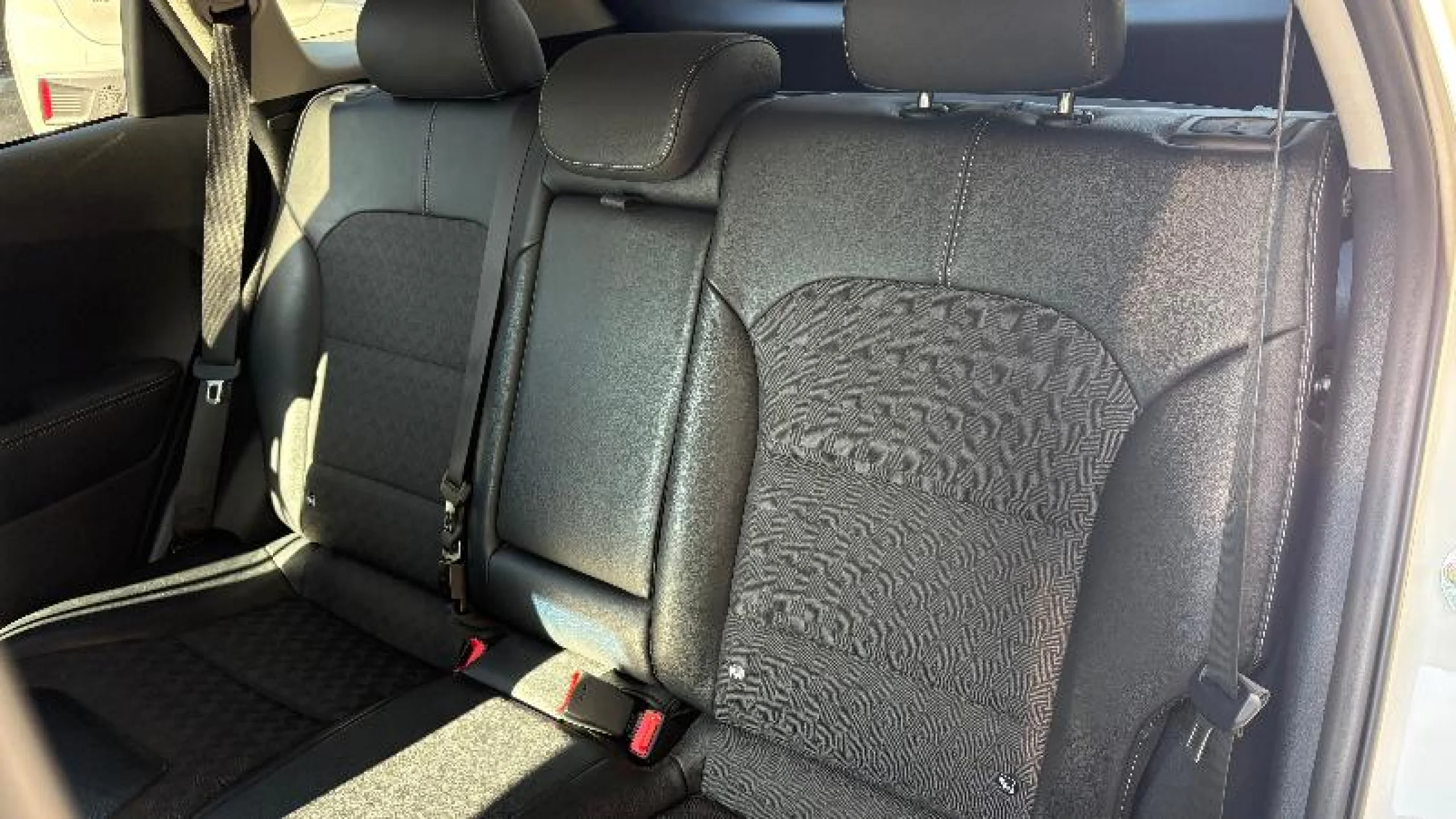 KIA Niro 1.6 GDI HEV 104KW (141CV) EMOTION - Foto 28