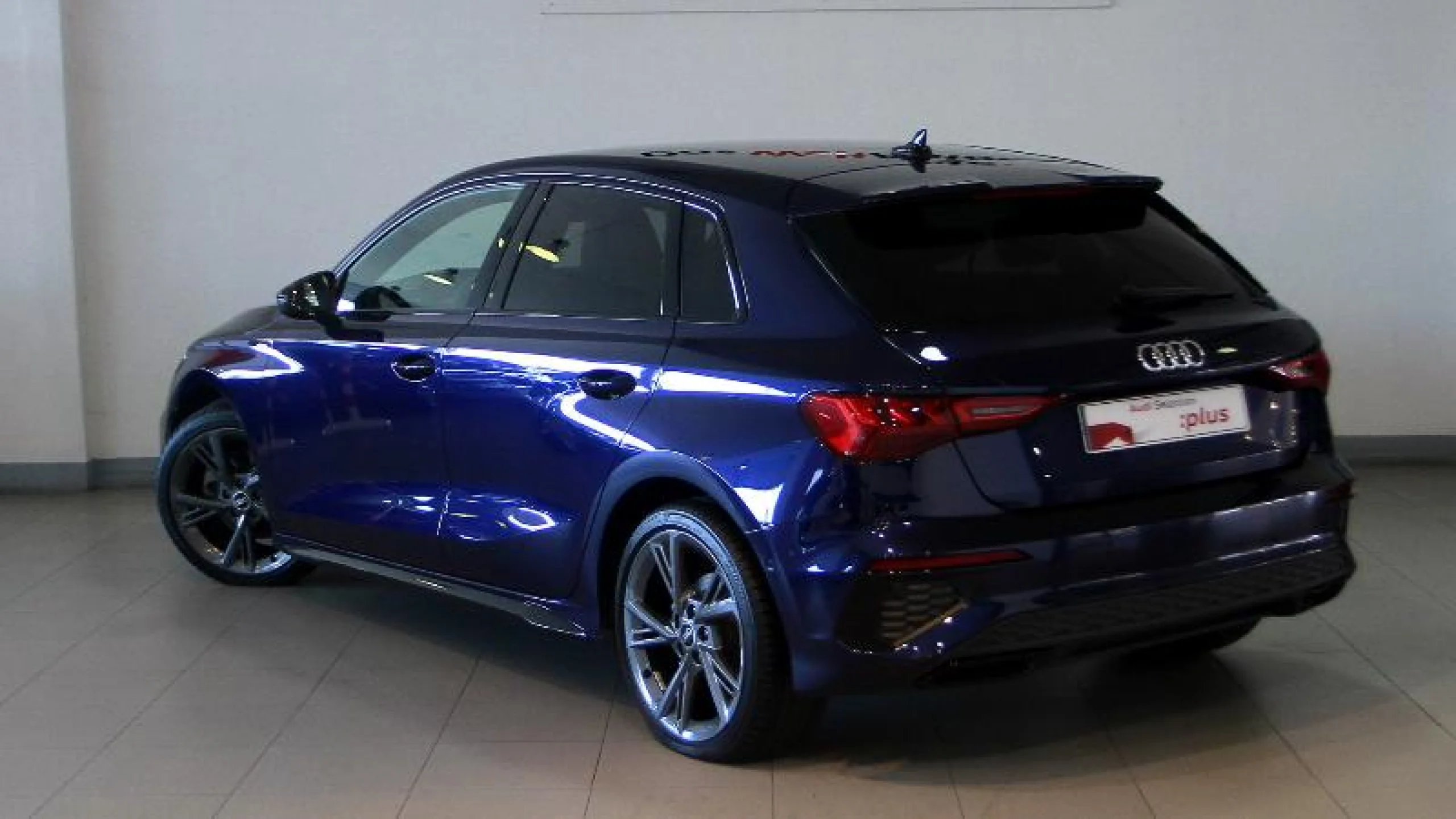 AUDI A3 SPORTBACK BLACK LINE 35 TFSI 110KW S TRO - Foto 2