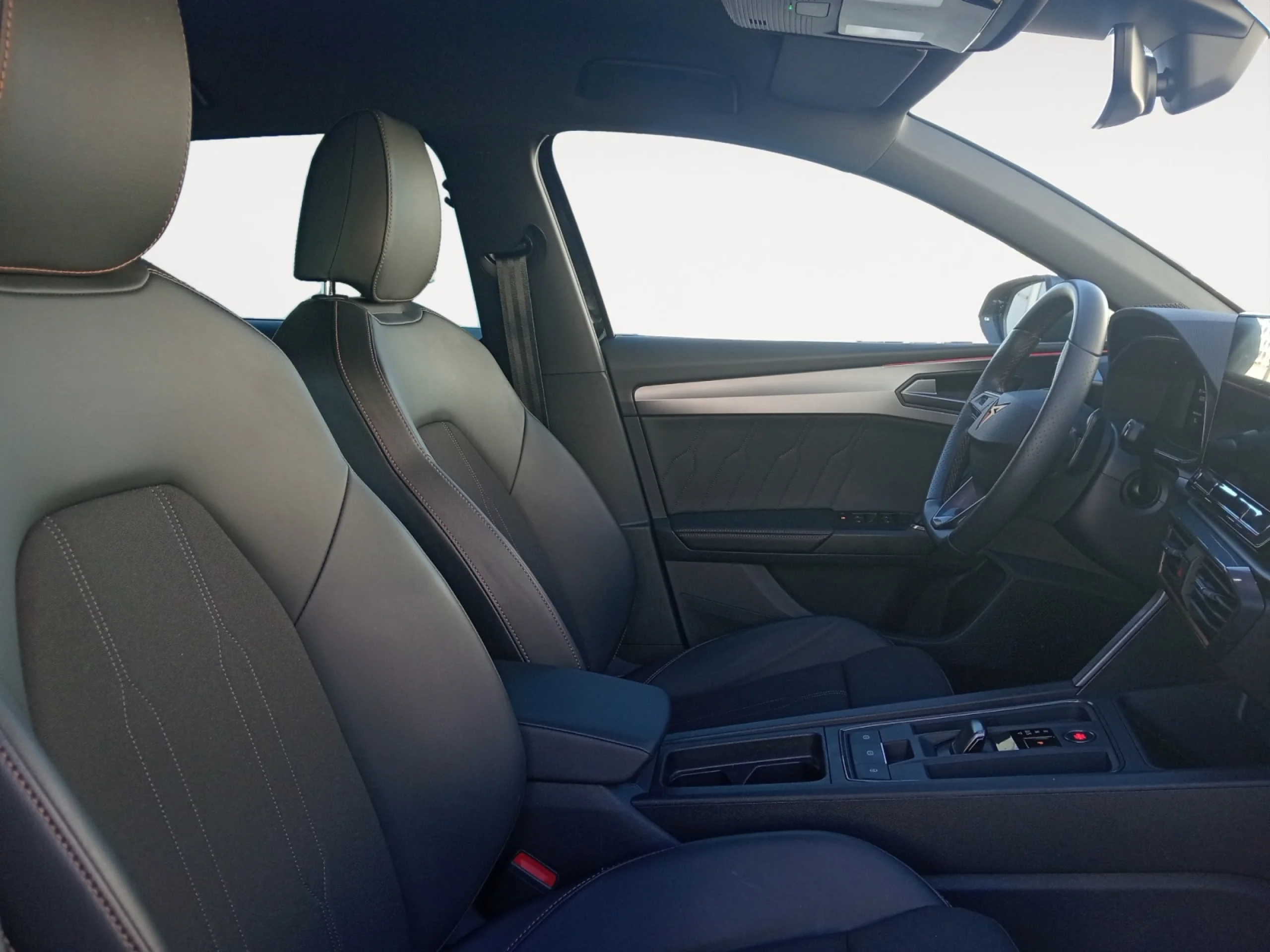 CUPRA LEON SP 1.5 ETSI 110KW (150CV) DSG - Foto 5