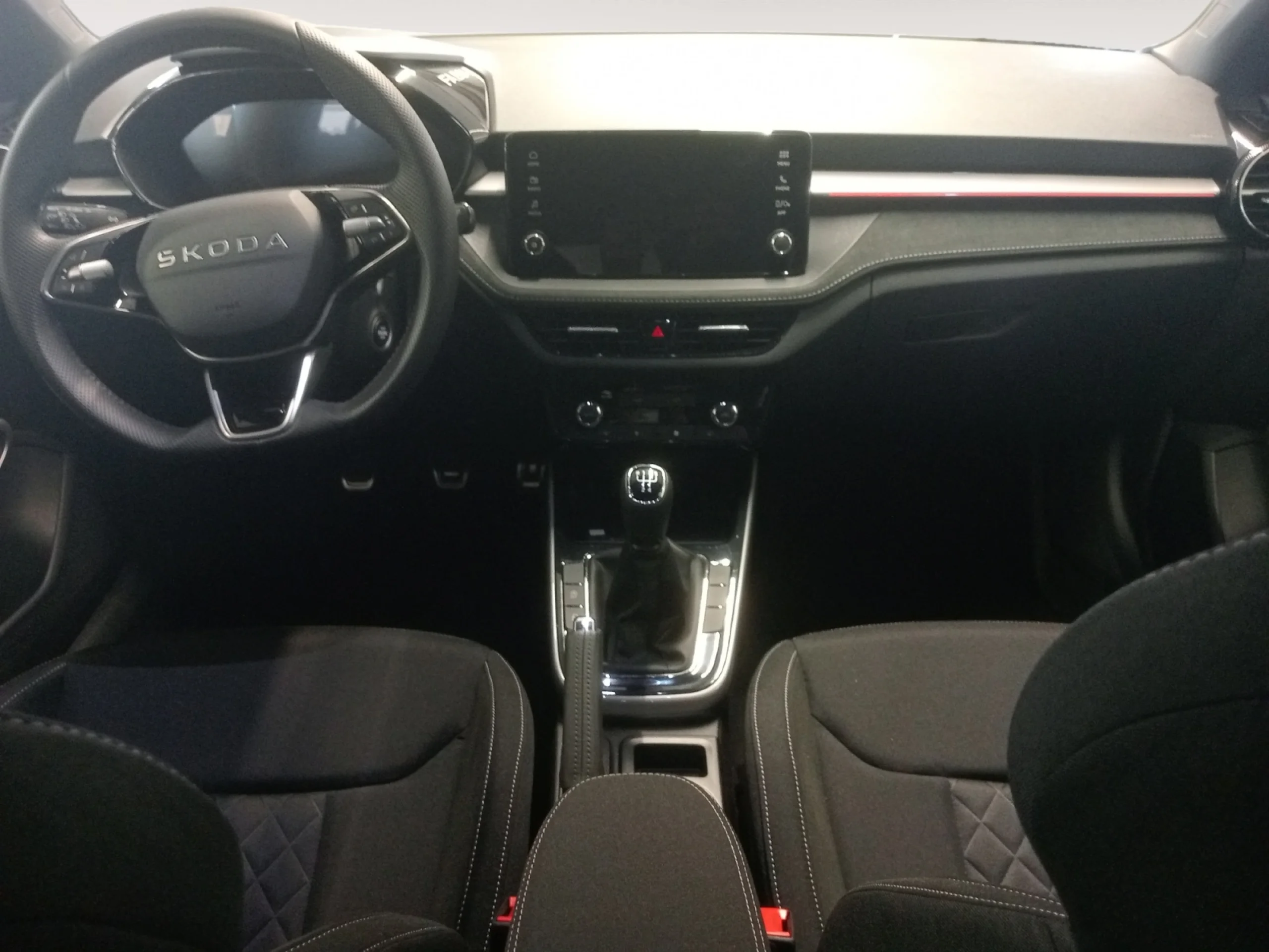 SKODA FABIA 1.0 TSI 70KW (95CV) DESIGN - Foto 4