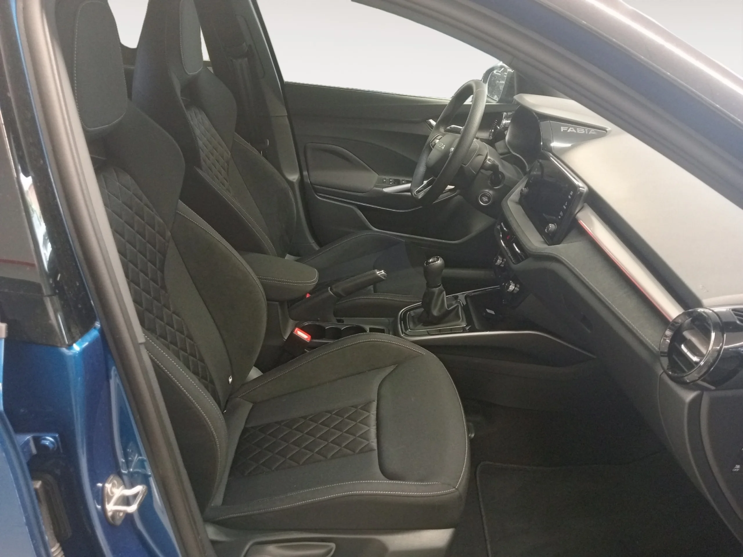 SKODA FABIA 1.0 TSI 70KW (95CV) DESIGN - Foto 5