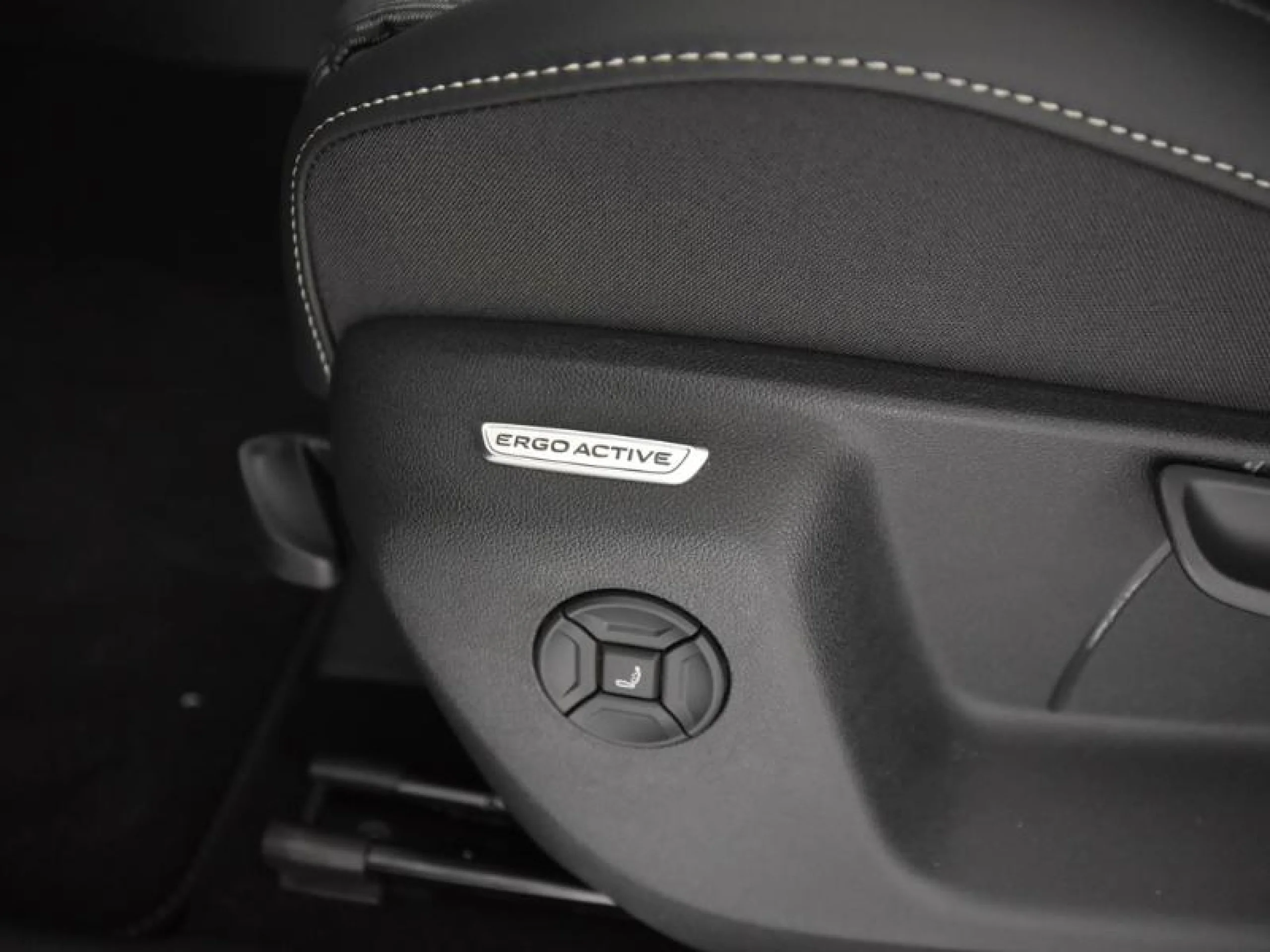 VOLKSWAGEN TIGUAN TIGUAN R LINE 1.5 ETSI 110 KW (150 CV)  AUTOM TICO DSG 7 VEL. - Foto 23