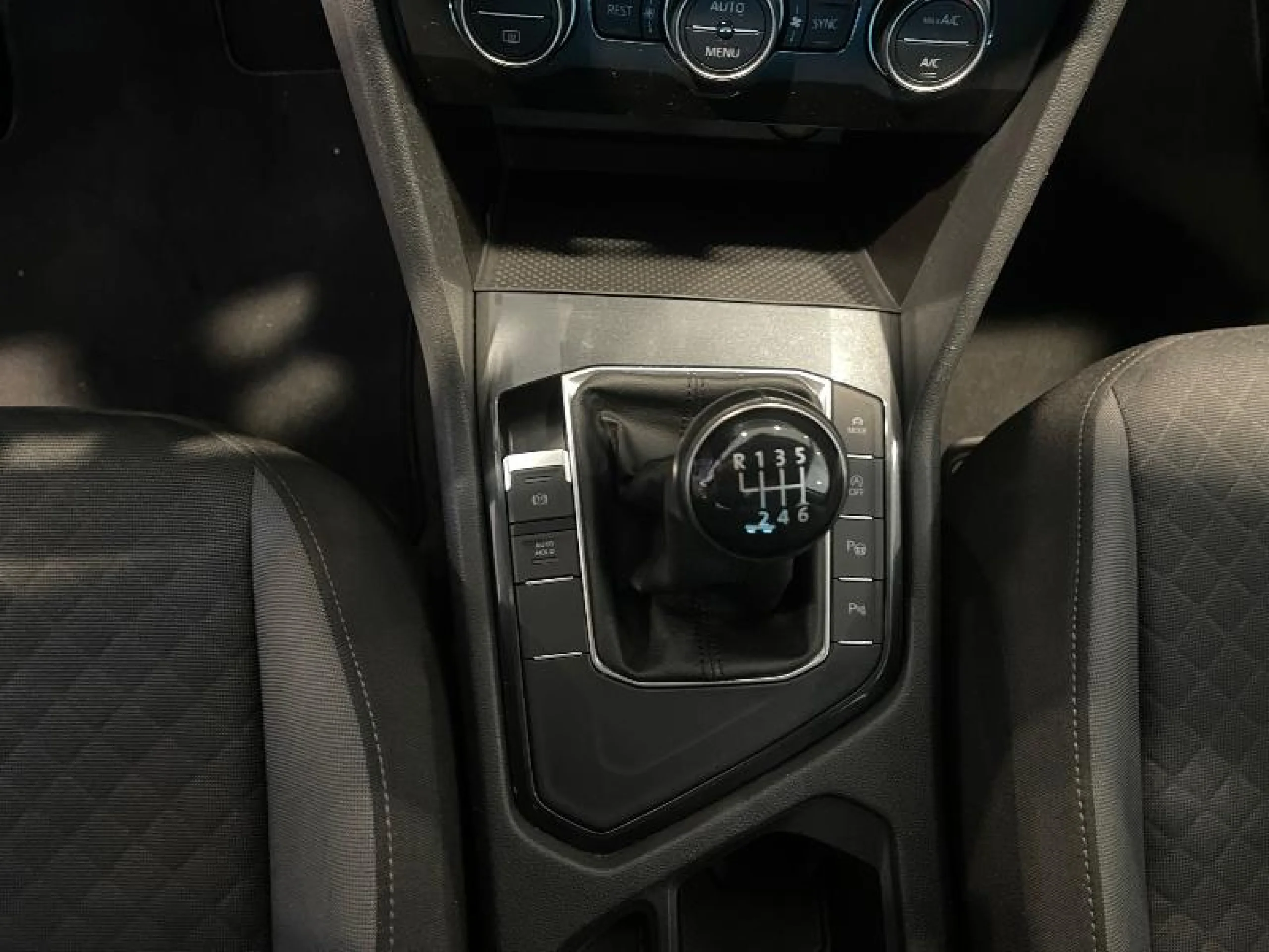 VOLKSWAGEN TIGUAN ADVANCE 1.5 TSI 110KW (150CV) - Foto 12