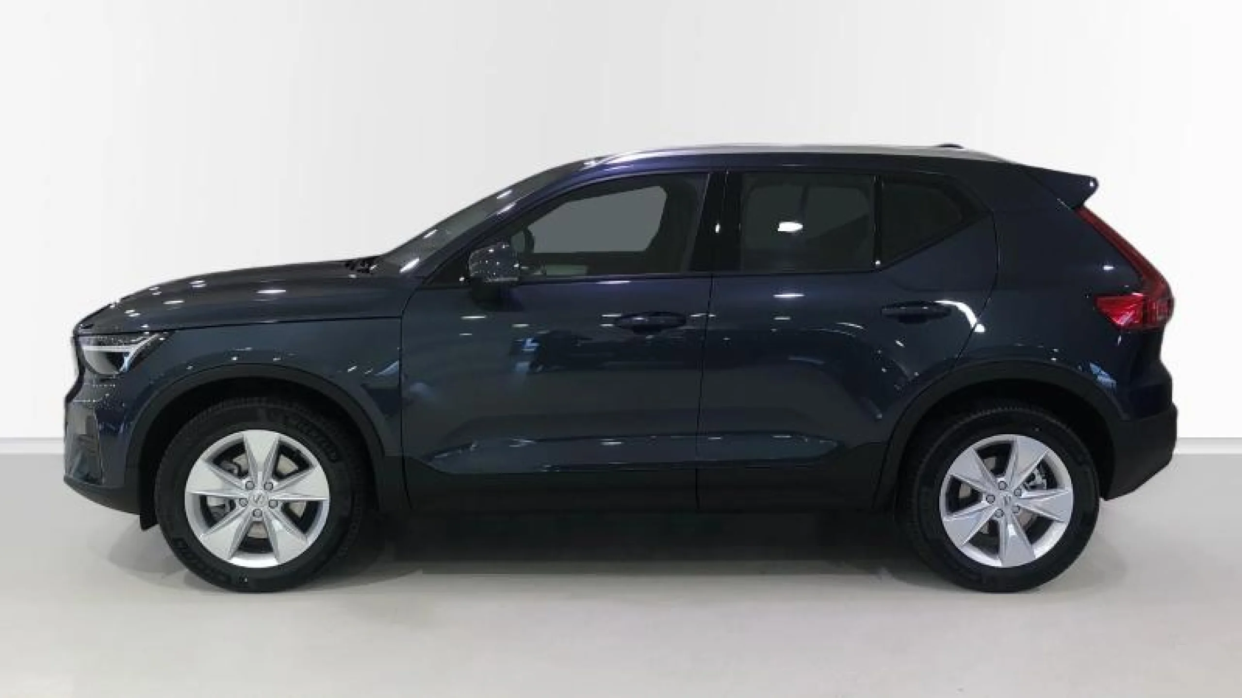 VOLVO XC40 2.0 B3 G CORE AUTO - Foto 3