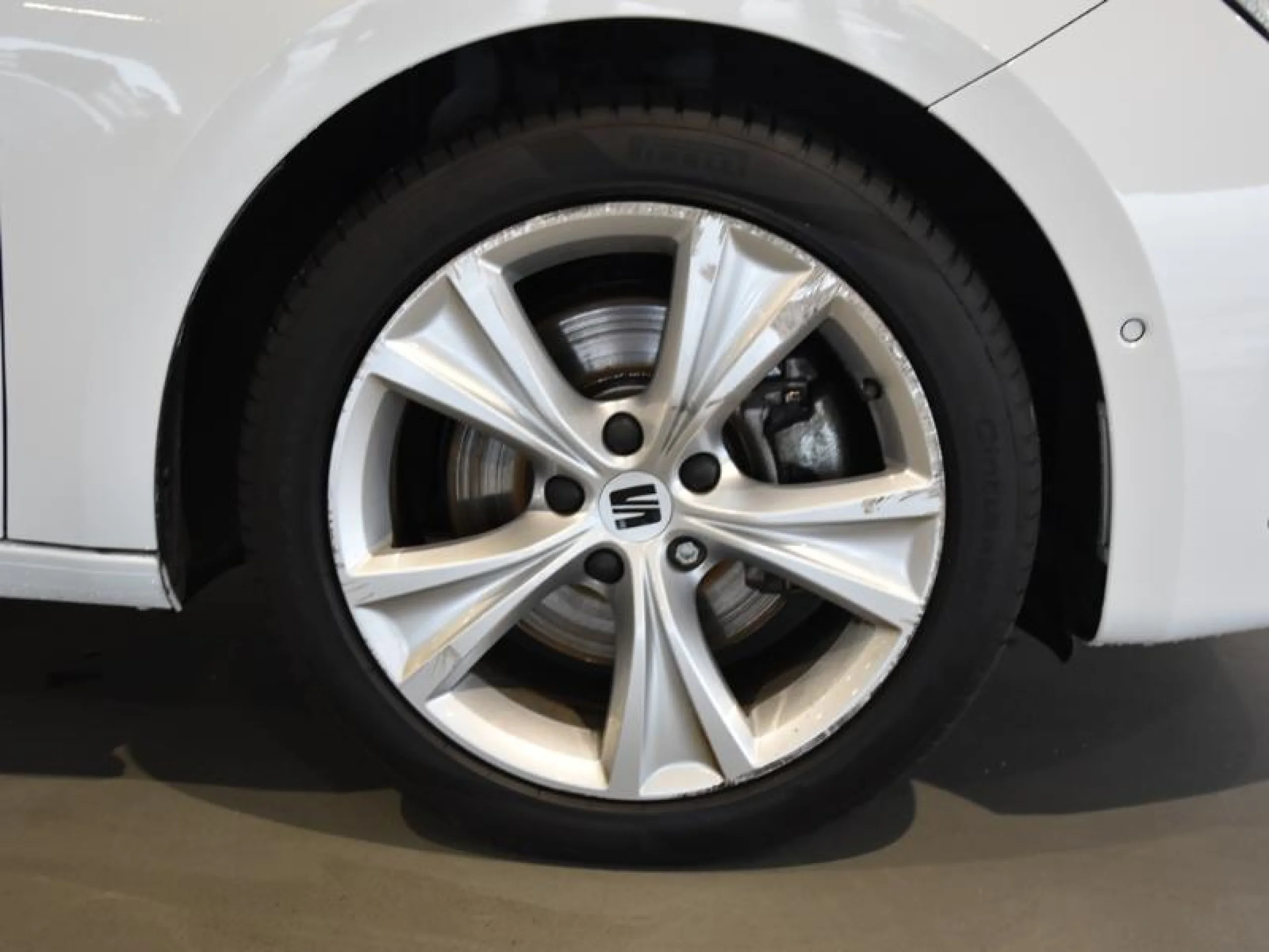 SEAT LEON ST 1.5 ECOTSI 110KW (150CV) S&S FR - Foto 8