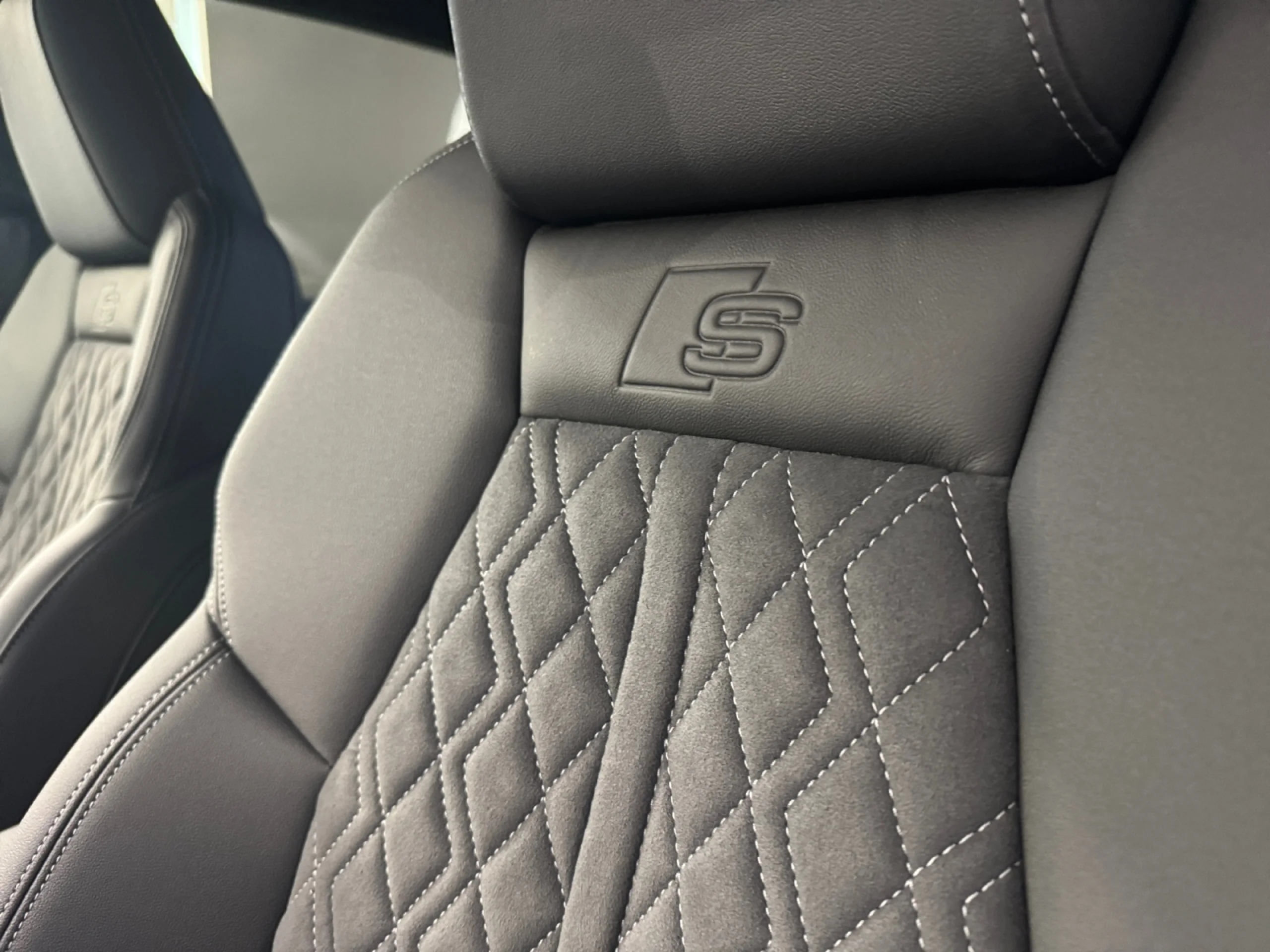 AUDI Q4 E TRON BLACK LINE 55 E TRON QUATTRO 250KW 82KWH - Foto 11