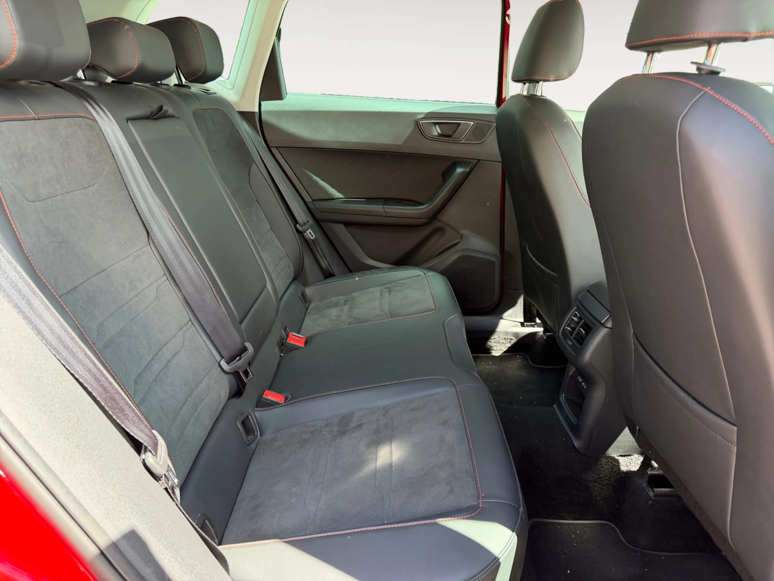SEAT ATECA 1.5 TSI 110KW (150CV) DSG S&S FR GO - Foto 6