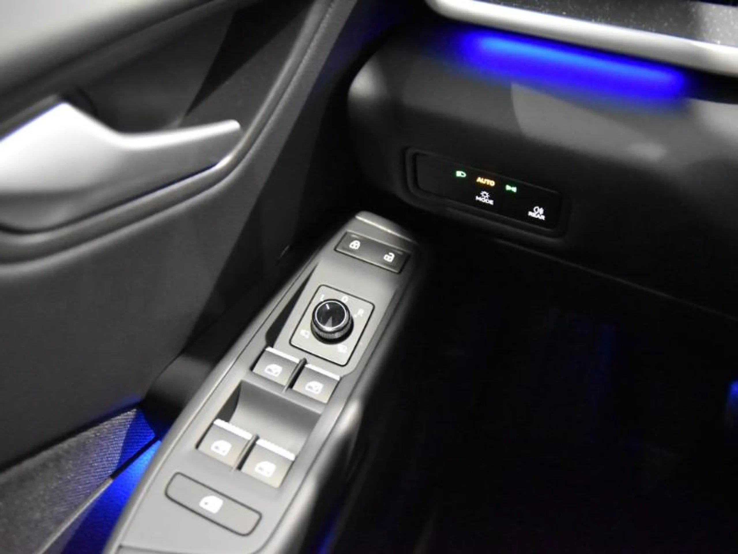 VOLKSWAGEN ID.3 ID.3 NEO LIFE   125 KW (170 CV) 50 KWH AUTOMÁTICO 1 VEL. - Foto 17