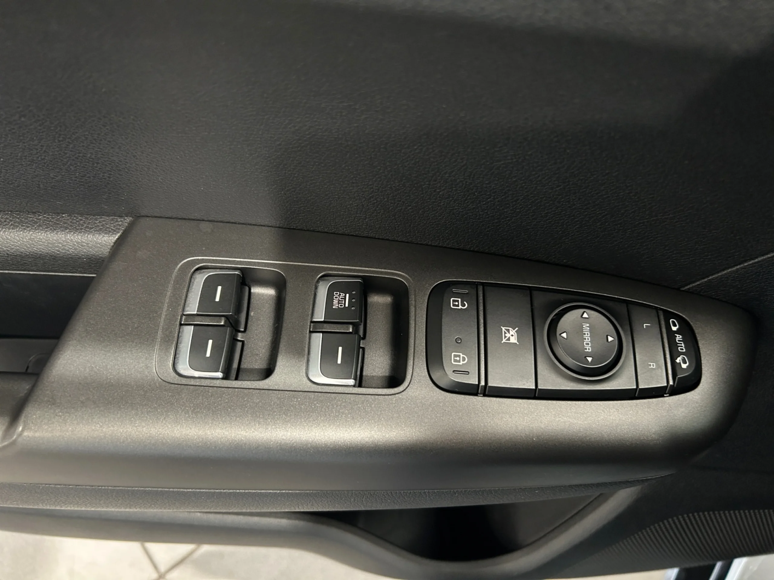 KIA SPORTAGE 1.6 CRDI MHEV 100KW (136CV) DRIVE 4X2 - Foto 18