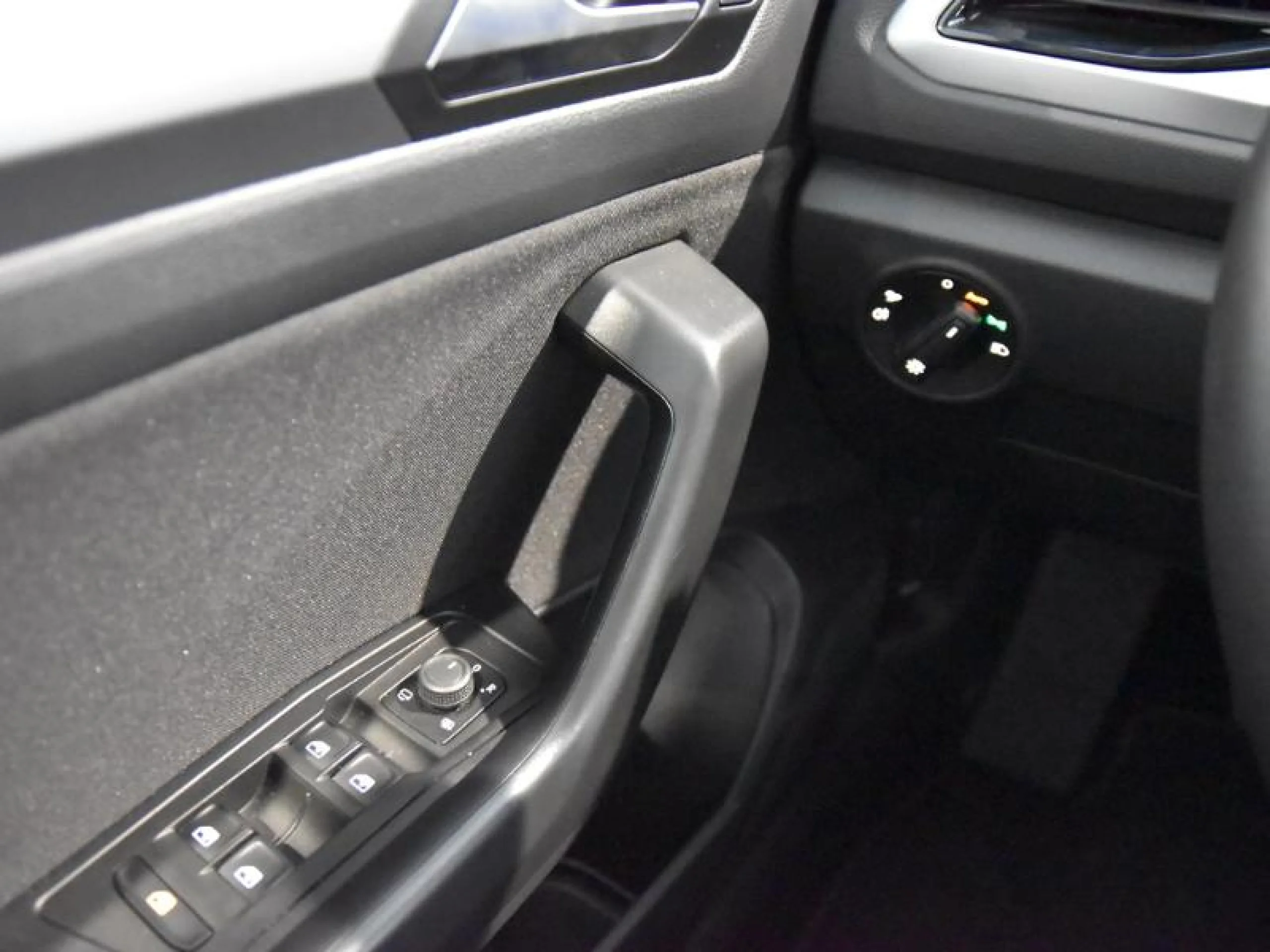 VOLKSWAGEN T ROC LIFE 1.0 TSI 85KW (115CV) - Foto 16