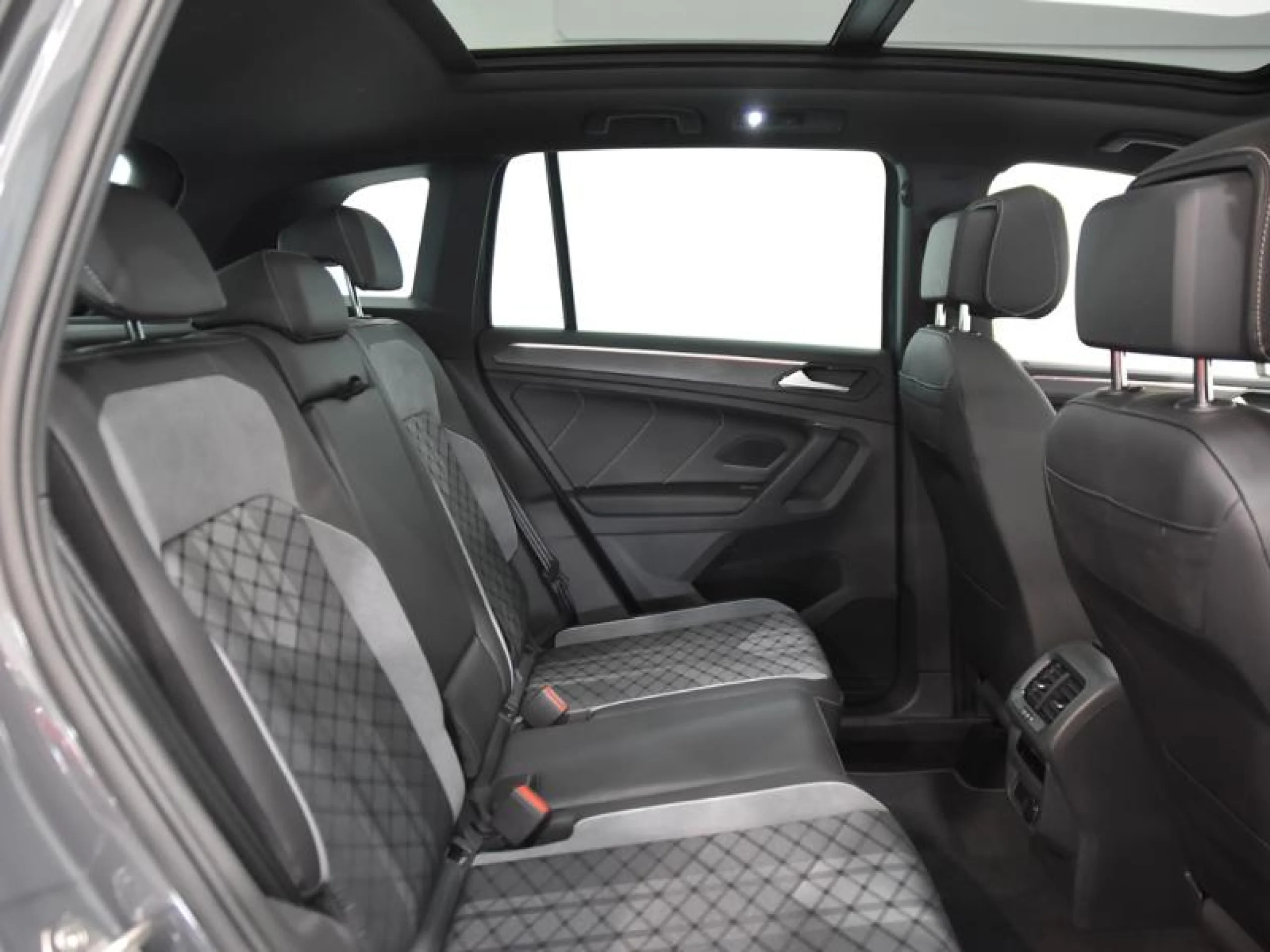 VOLKSWAGEN TIGUAN R LINE 2.0 TDI 110KW (150CV) DSG - Foto 7