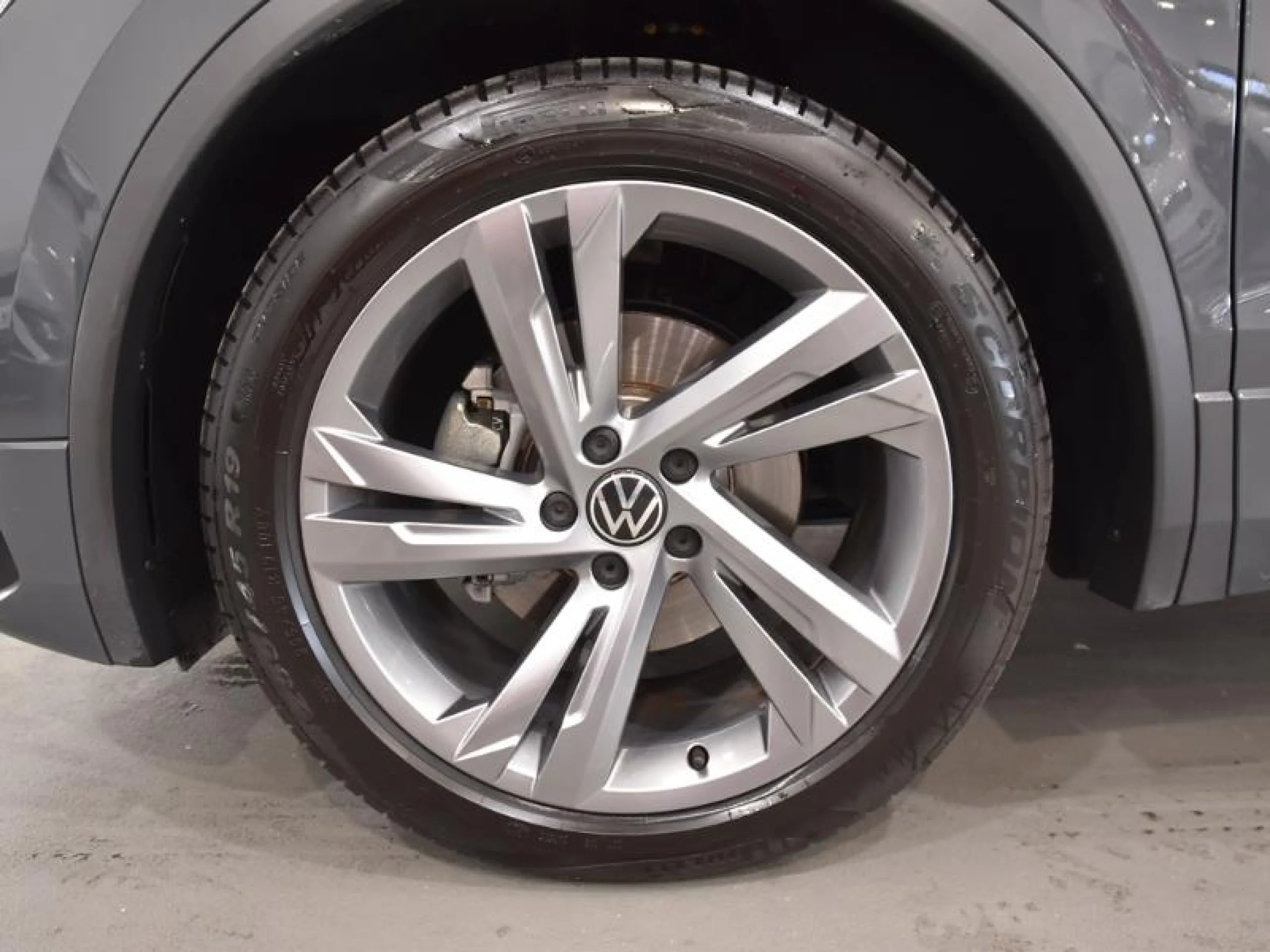 VOLKSWAGEN TIGUAN R LINE 2.0 TDI 110KW (150CV) DSG - Foto 9