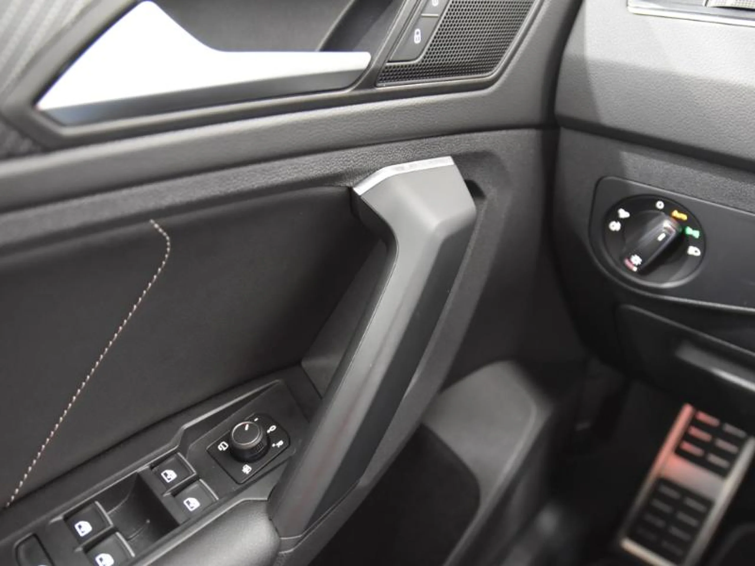 VOLKSWAGEN TIGUAN R LINE 2.0 TDI 110KW (150CV) DSG - Foto 17