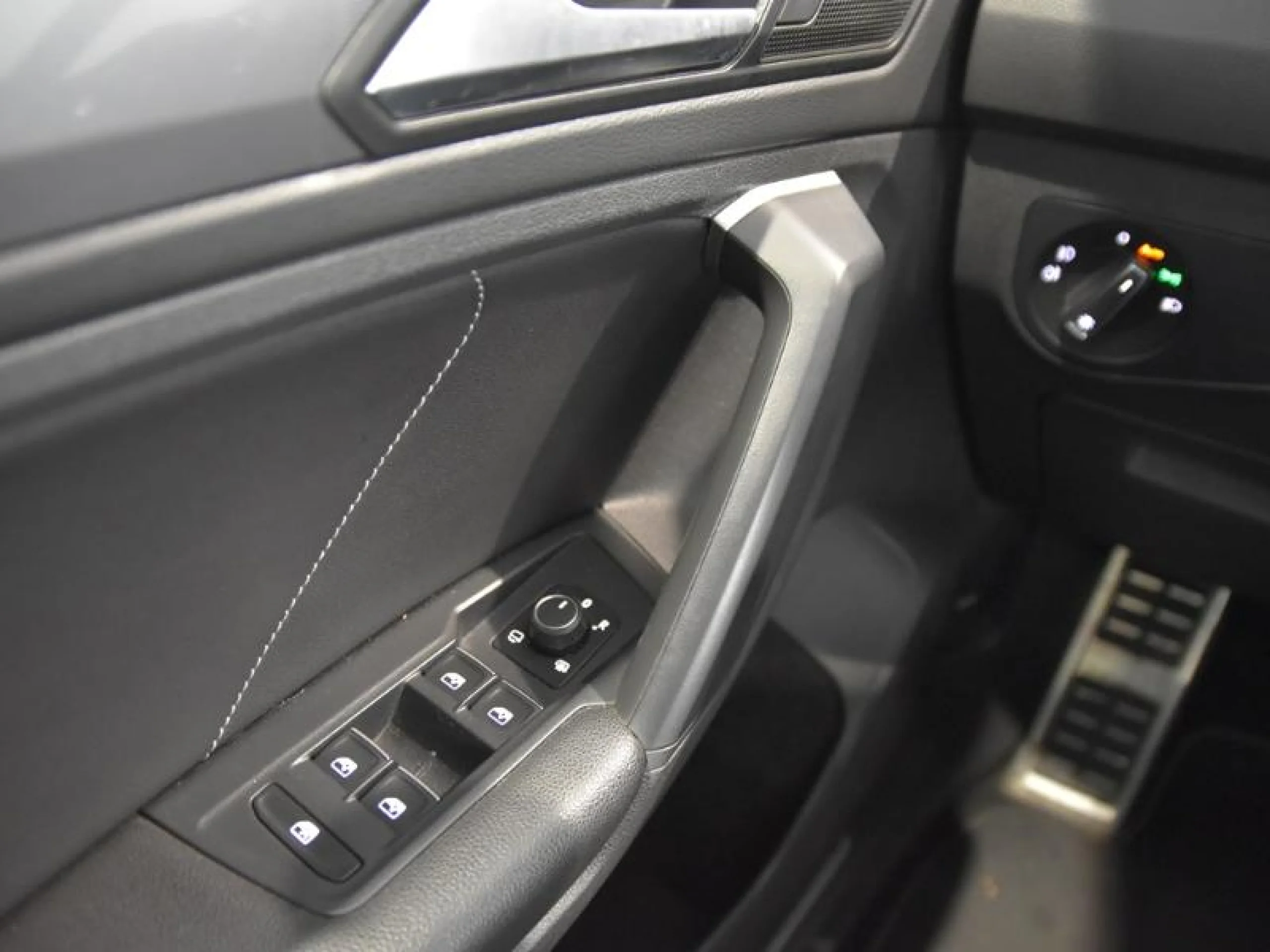 VOLKSWAGEN TIGUAN SPORT 2.0 TDI 110KW (150CV) DSG - Foto 17