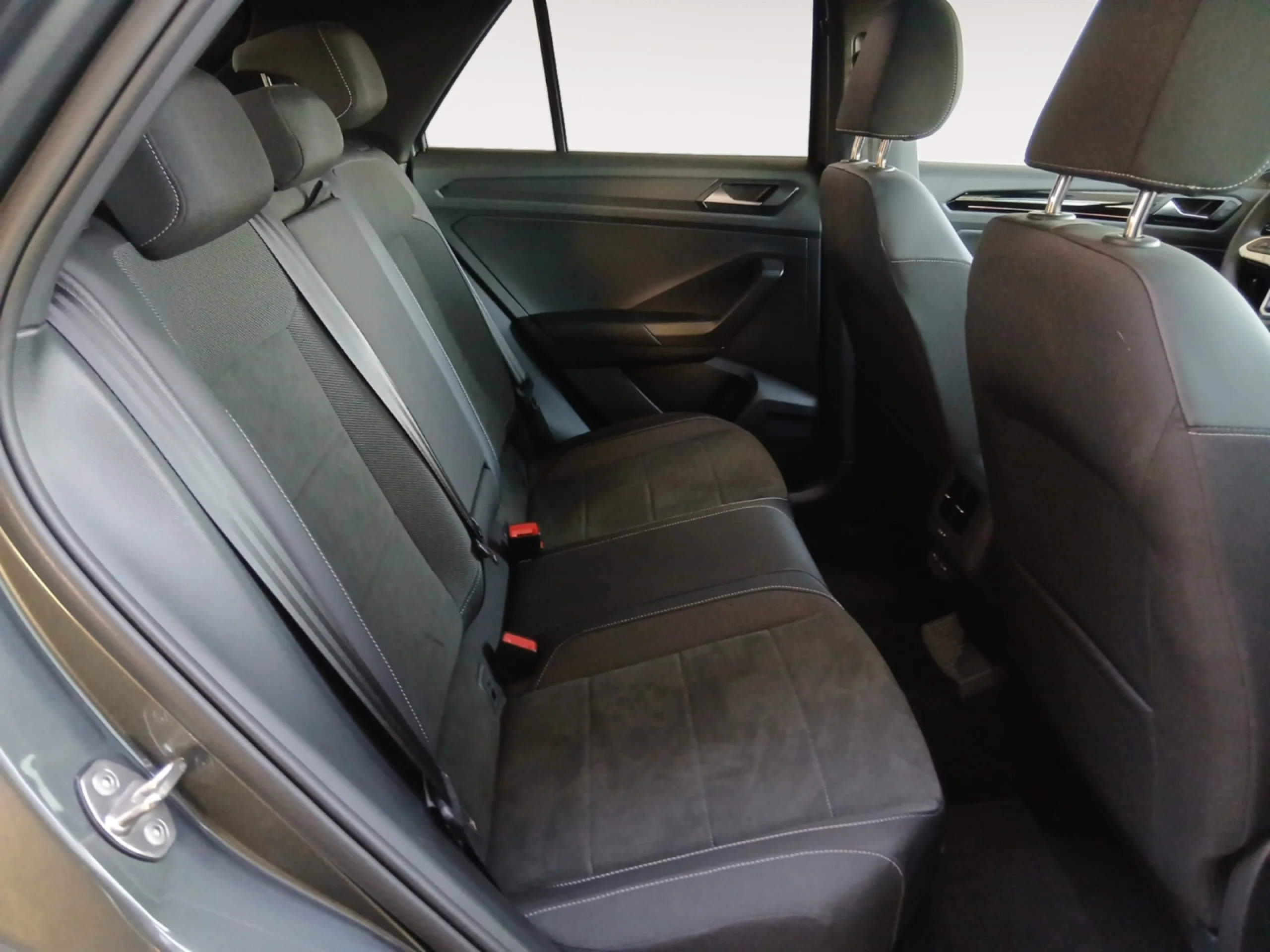 VOLKSWAGEN T ROC T ROC DARK LINE 1.5 TSI 110 KW (150 CV)  AUTOM TICO DSG 7 VEL. - Foto 6