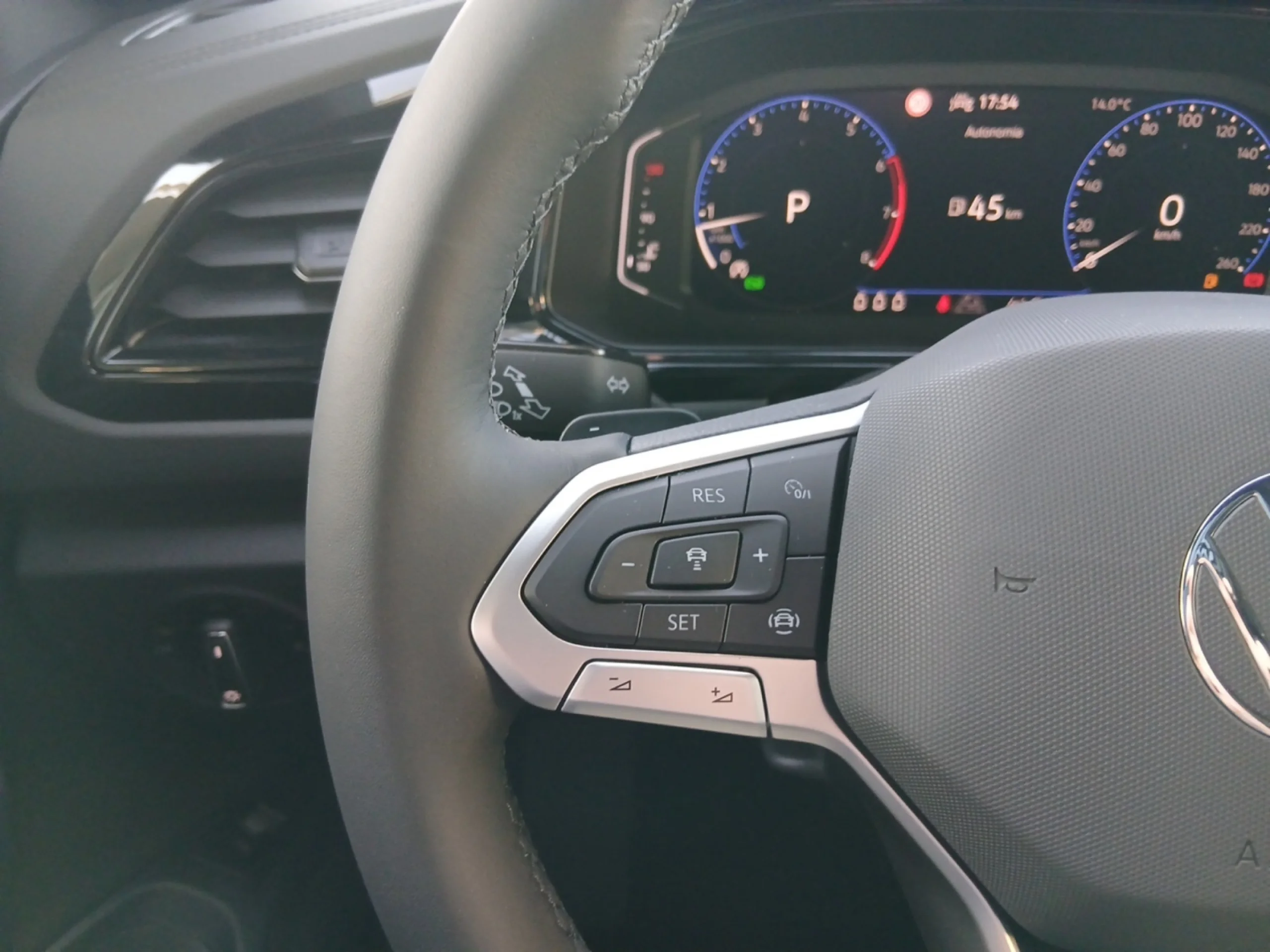 VOLKSWAGEN T ROC T ROC DARK LINE 1.5 TSI 110 KW (150 CV)  AUTOM TICO DSG 7 VEL. - Foto 9