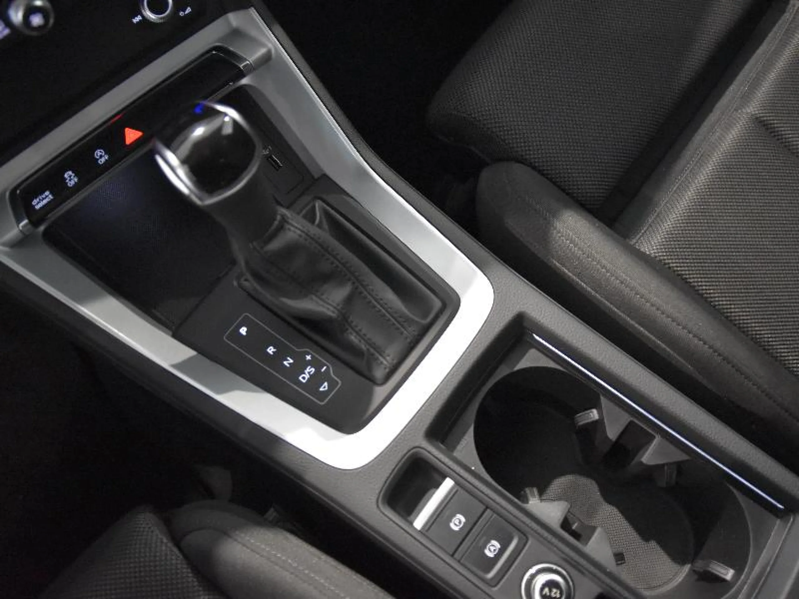 AUDI Q3 BLACK LINE 35 TFSI 110KW (150CV) S TRON - Foto 9