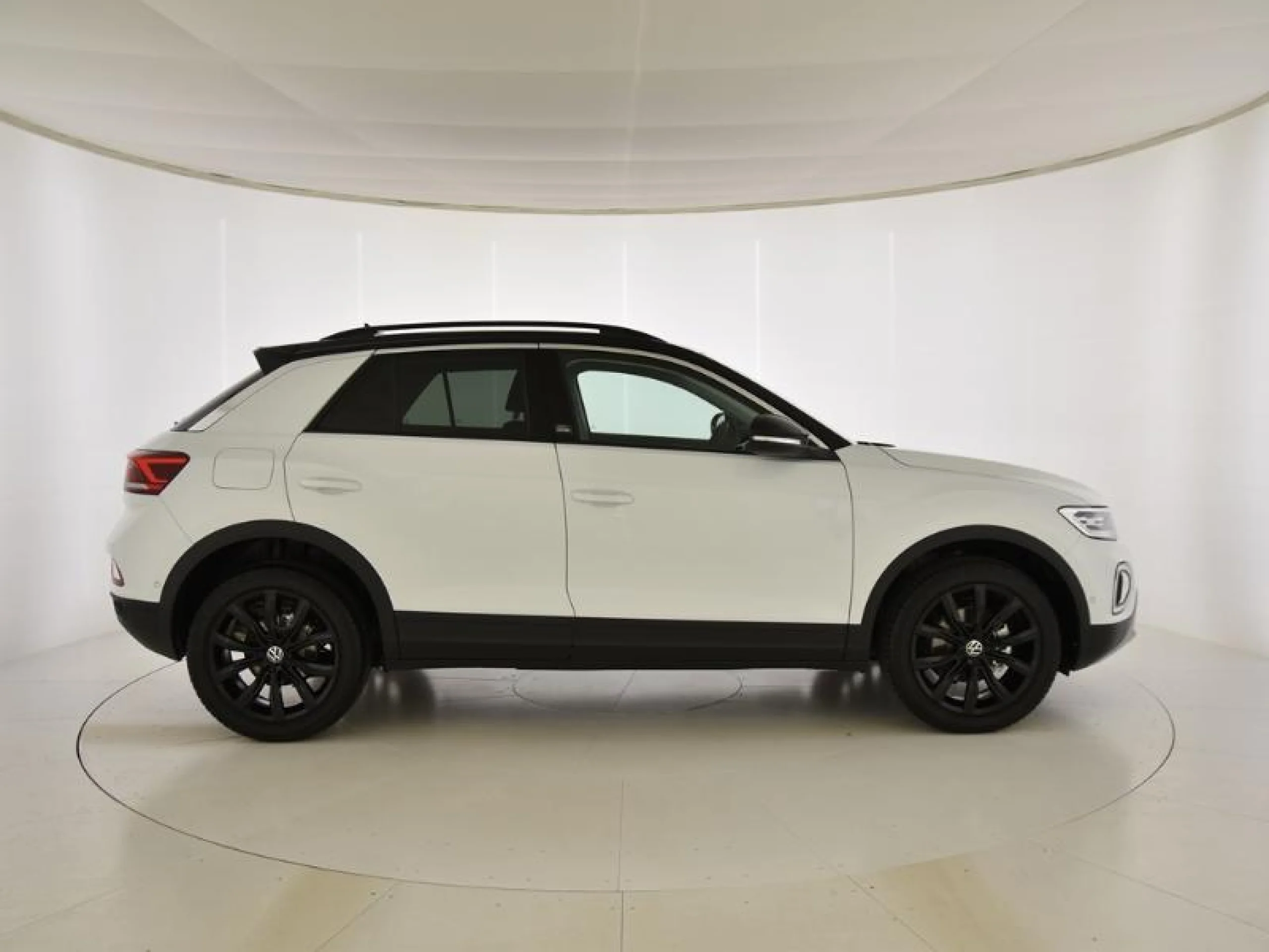 VOLKSWAGEN T ROC T ROC M S DARK 1.0 TSI 81 KW (110 CV)  6 VEL. - Foto 3