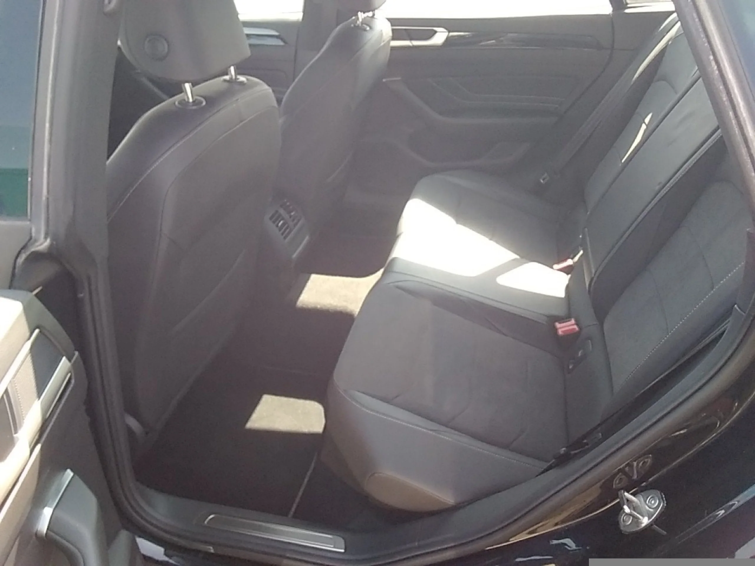 VOLKSWAGEN ARTEON R LINE 2.0 TDI 110KW (150CV) DSG - Foto 10