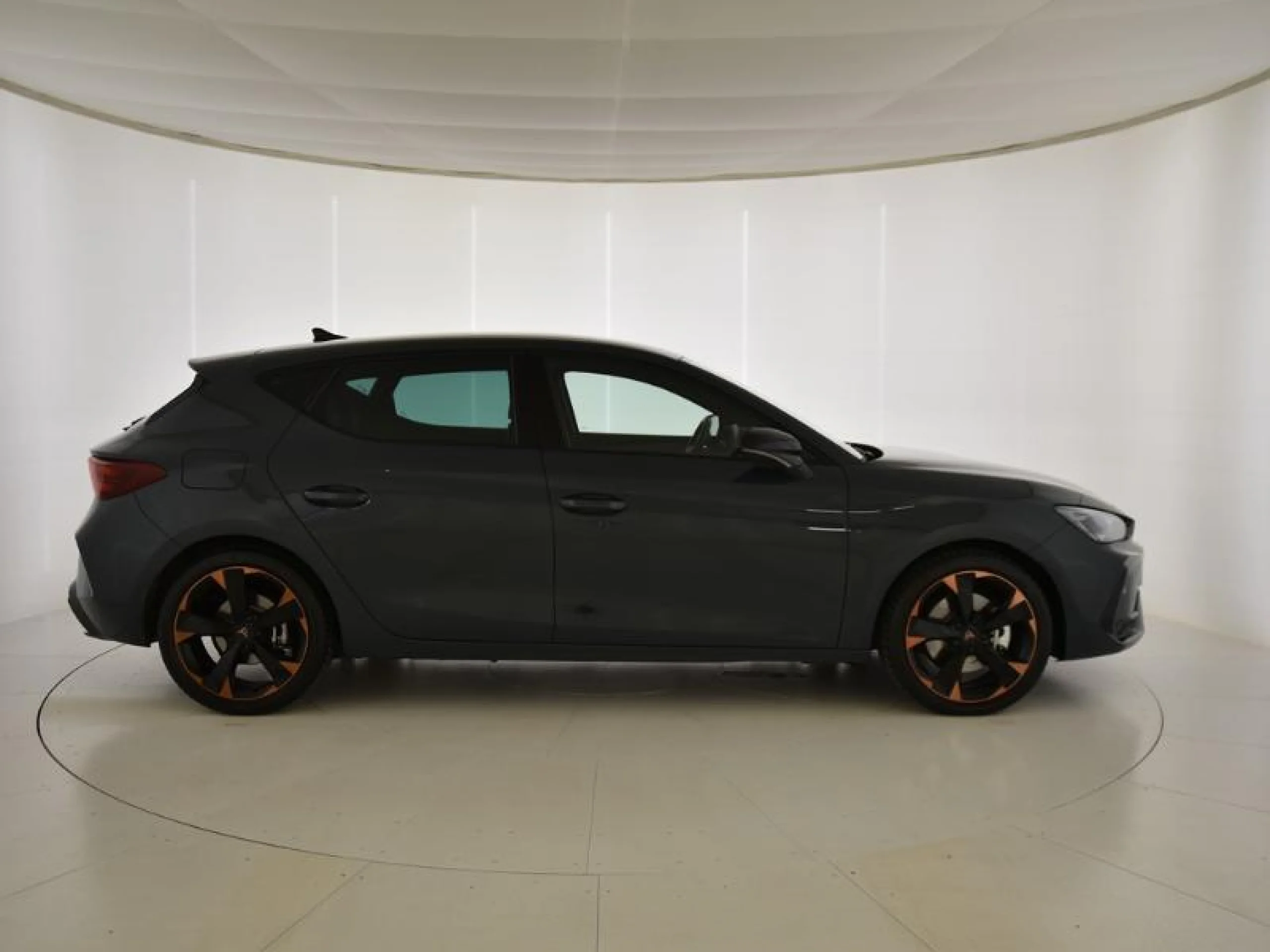 CUPRA LEON 1.5 TSI E HYBRID 150W (204CV) DSG - Foto 3