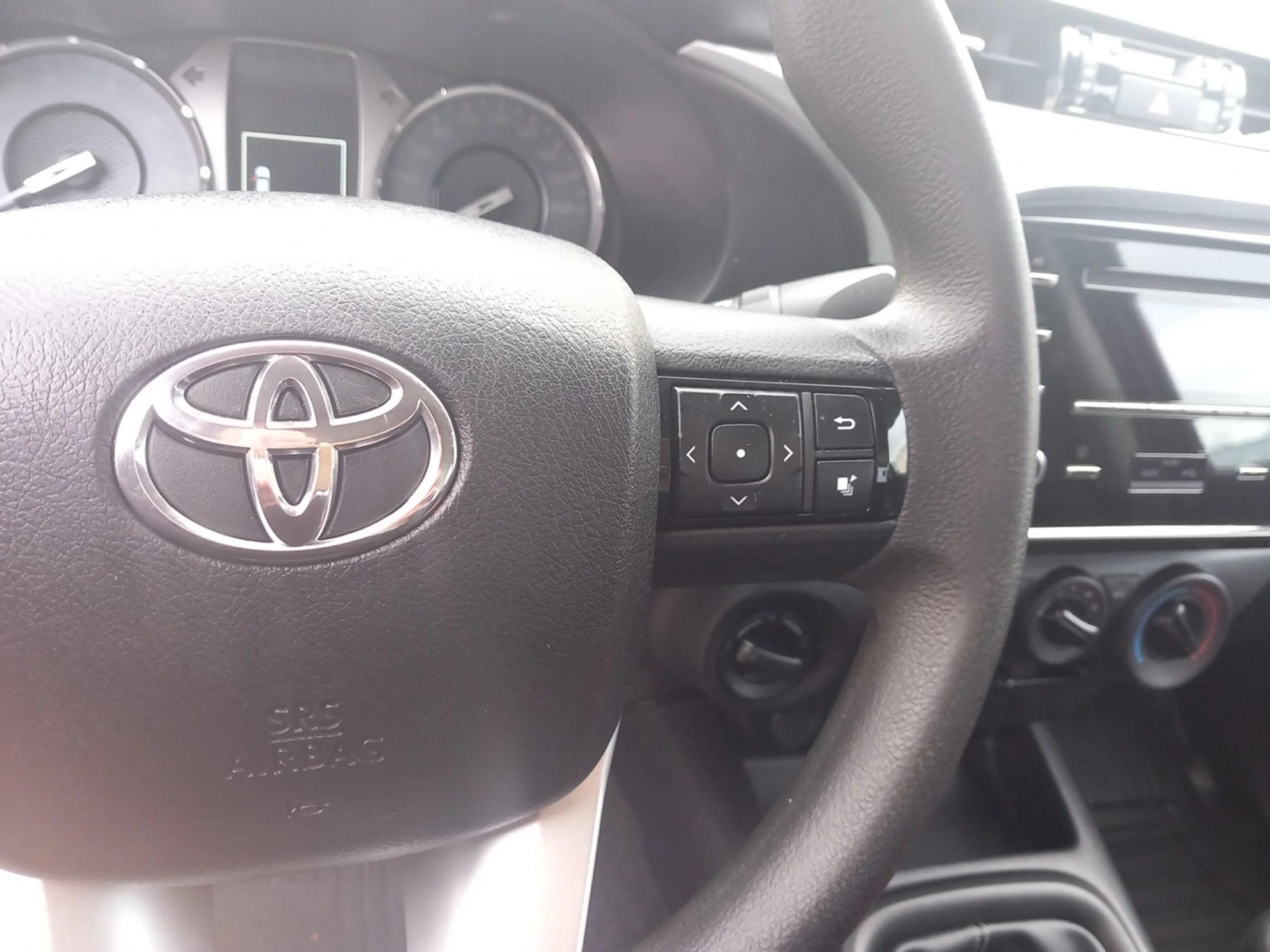 TOYOTA HILUX BASICA - Foto 10