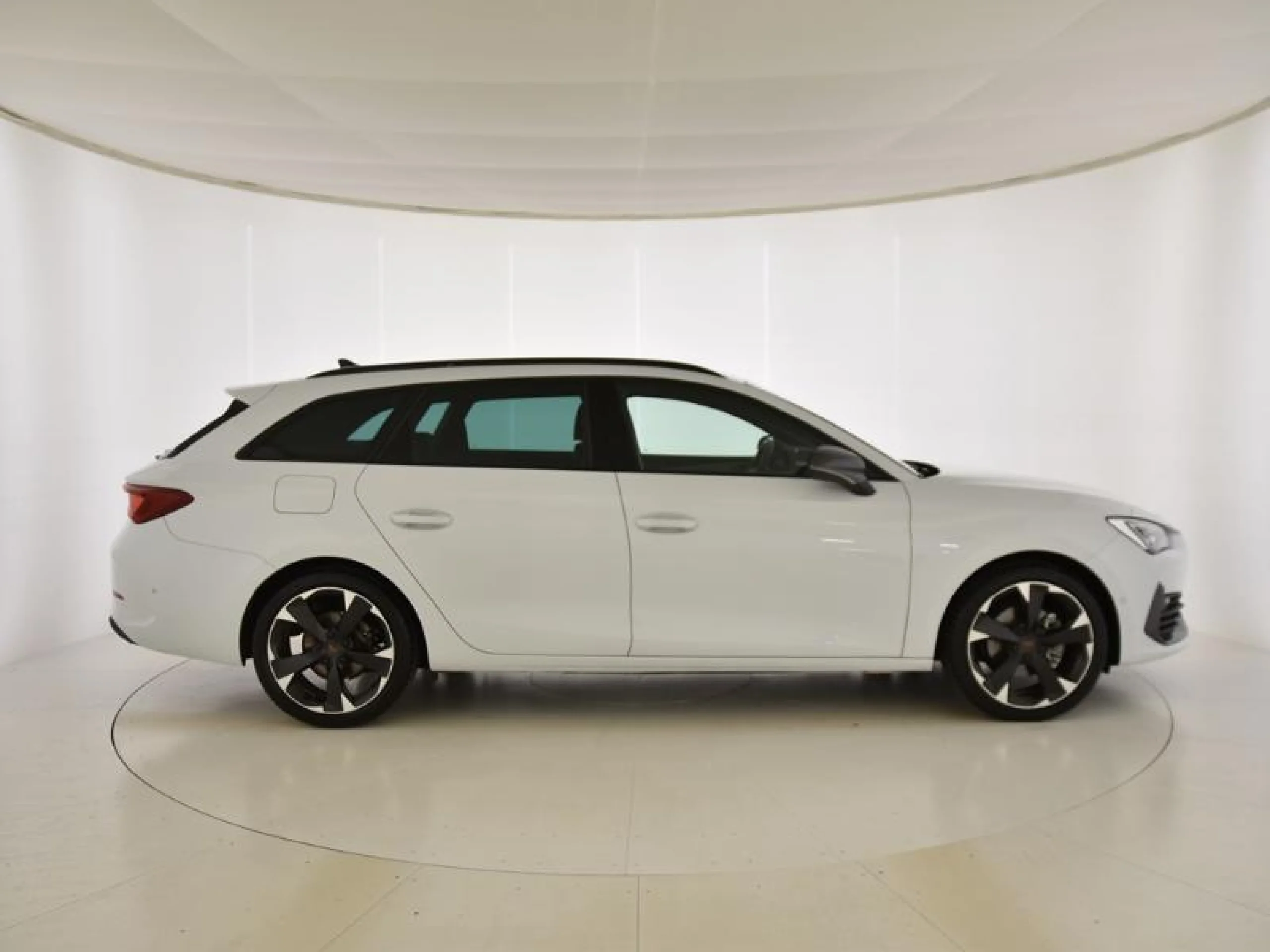 CUPRA LEON ST SP 1.5 TSI 110KW (150CV) - Foto 3
