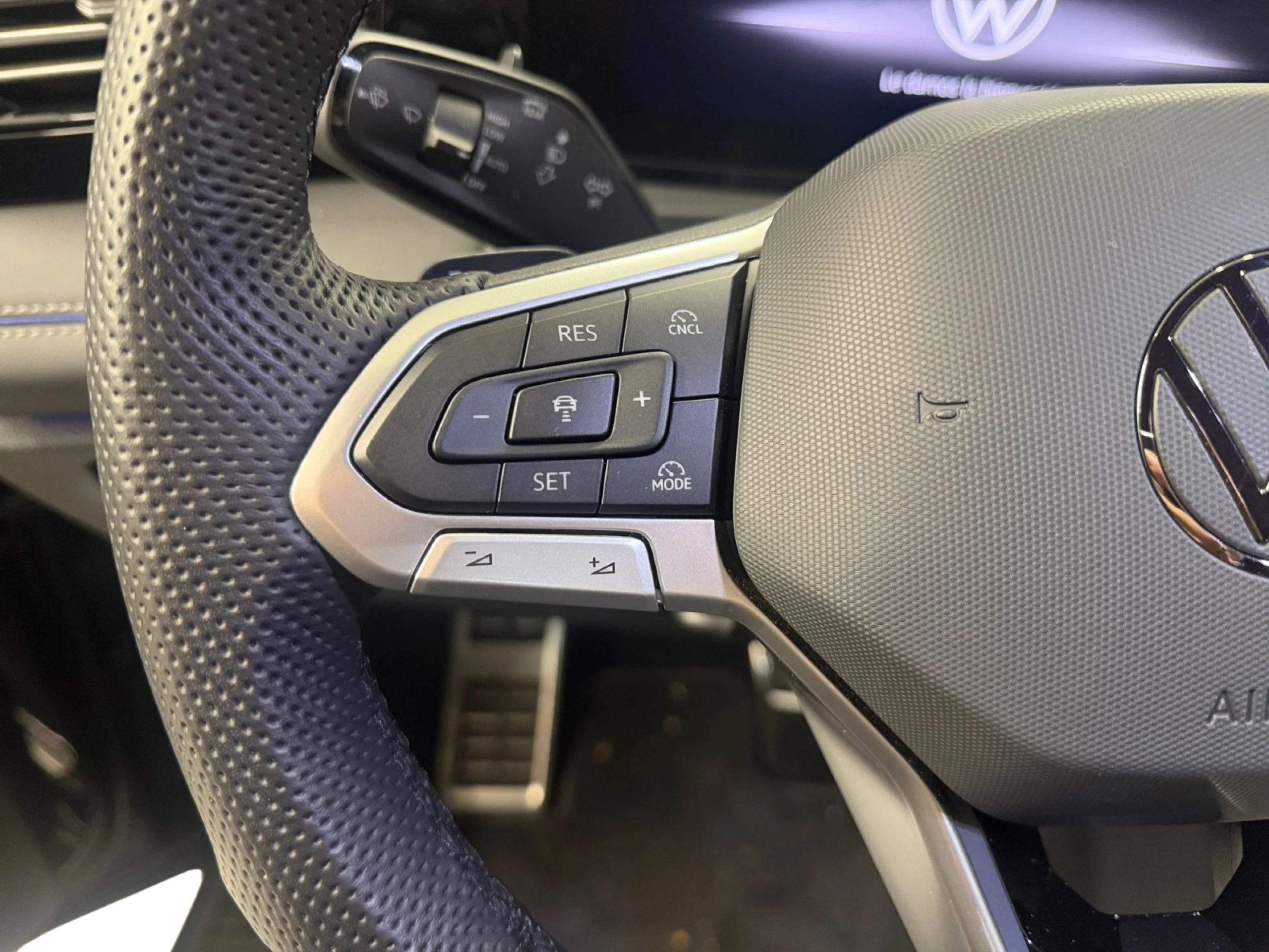 VOLKSWAGEN TIGUAN R LINE 1.5 ETSI 110KW (150CV) DSG - Foto 11