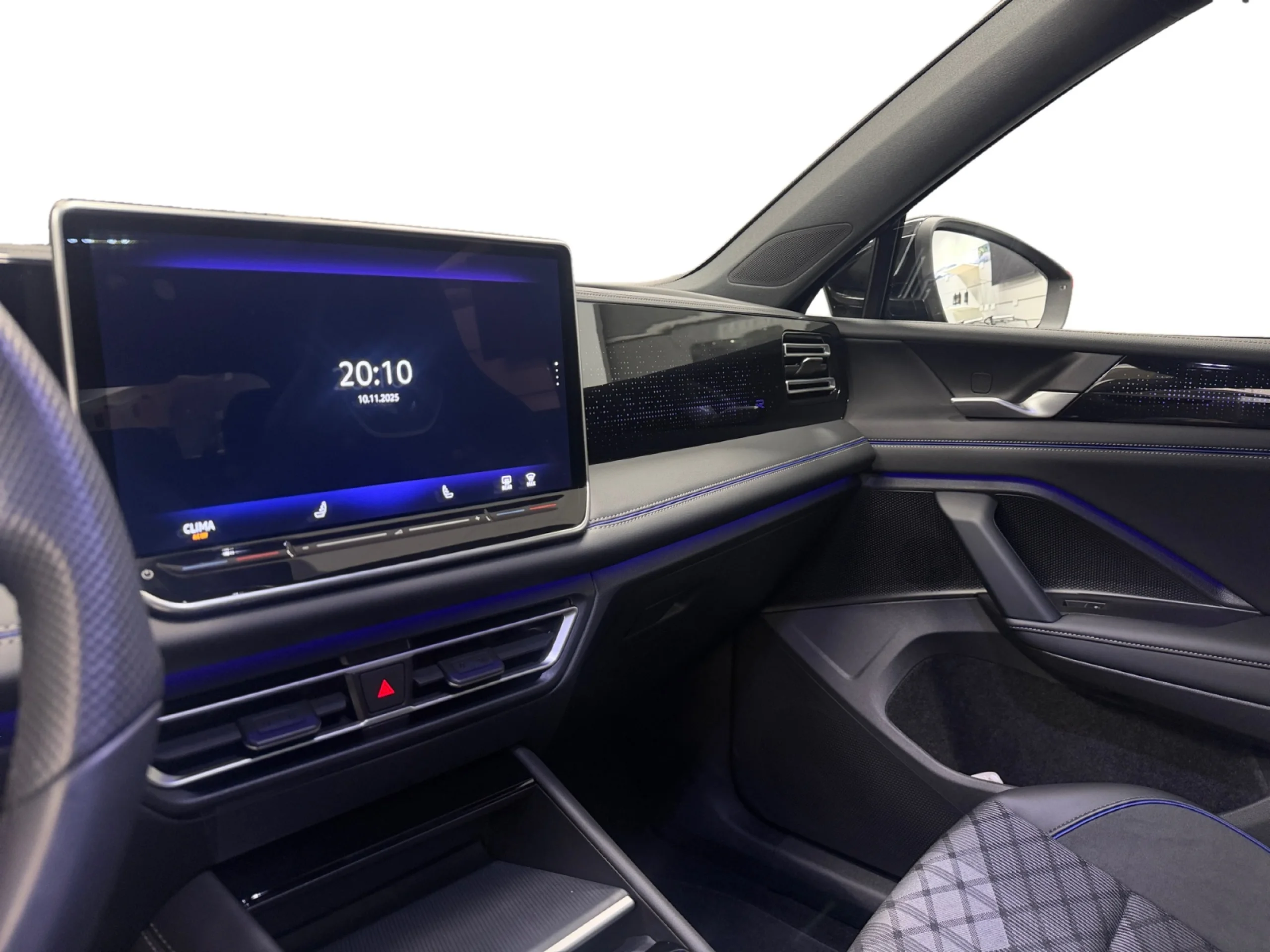 VOLKSWAGEN TIGUAN R LINE 1.5 ETSI 110KW (150CV) DSG - Foto 12