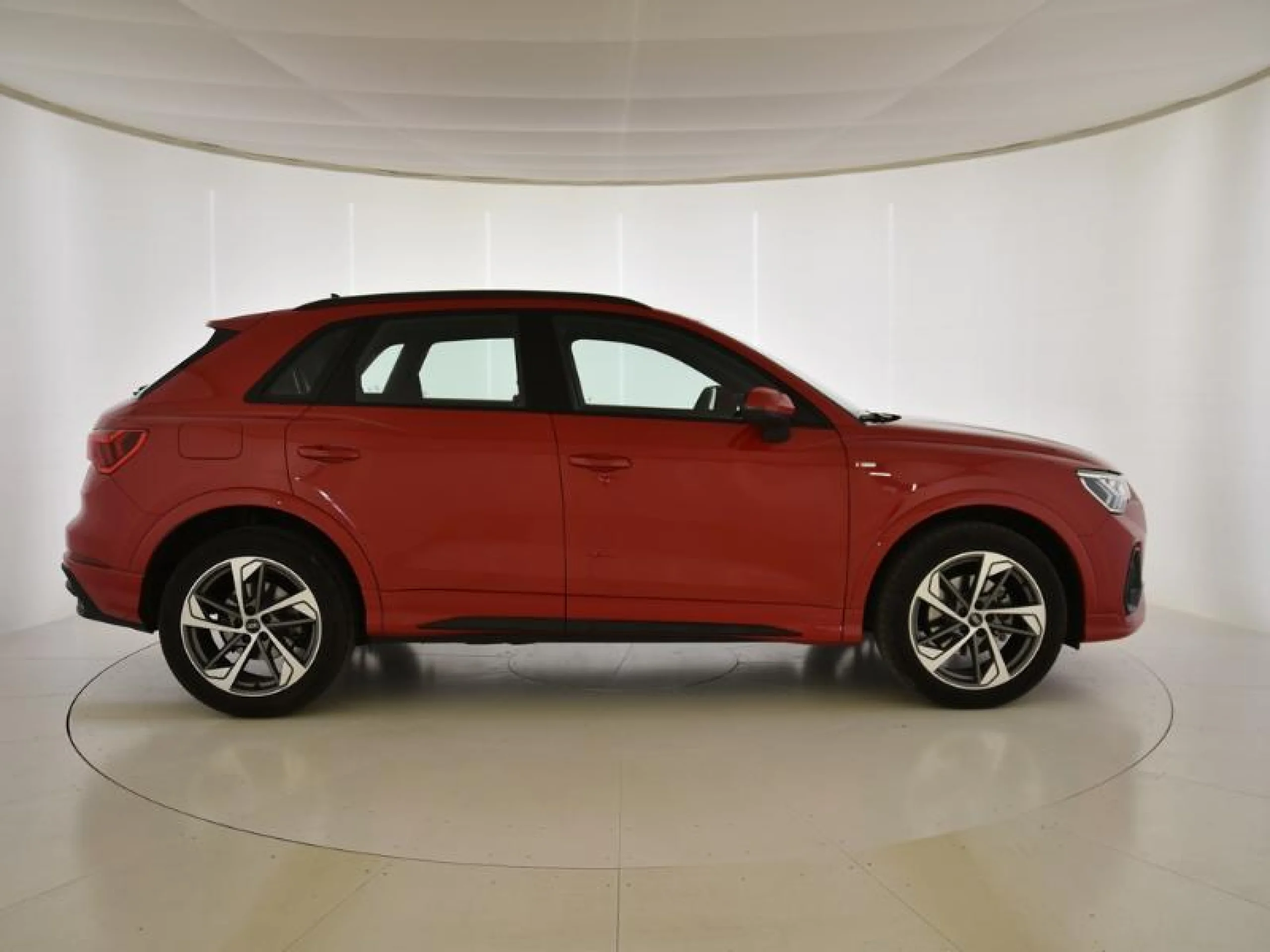 AUDI Q3 S LINE 35 TDI 110KW (150CV) S TRONIC - Foto 3