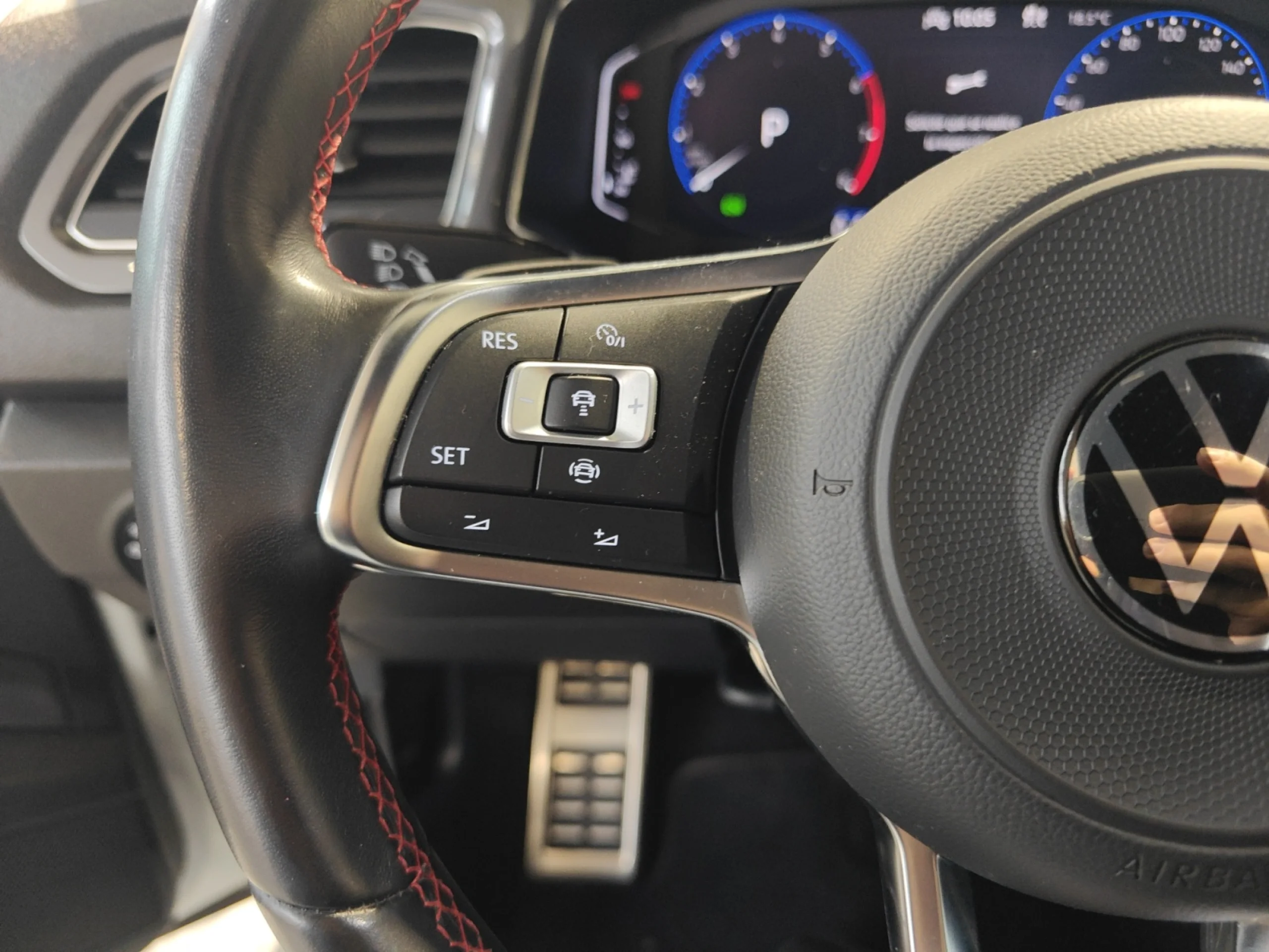 VOLKSWAGEN T ROC SPORT 1.5 TSI 110KW (150CV) DSG - Foto 11