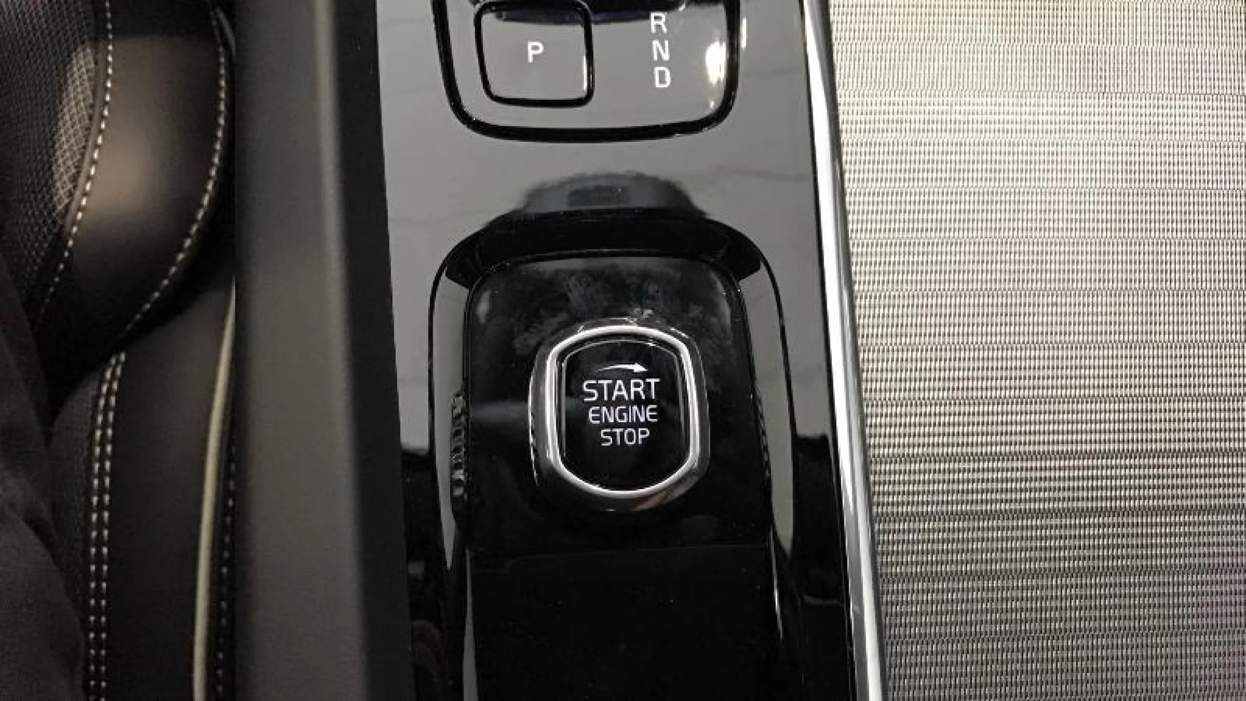 VOLVO XC60 2.0 B4 D PLUS BRIGHT AUTO - Foto 22
