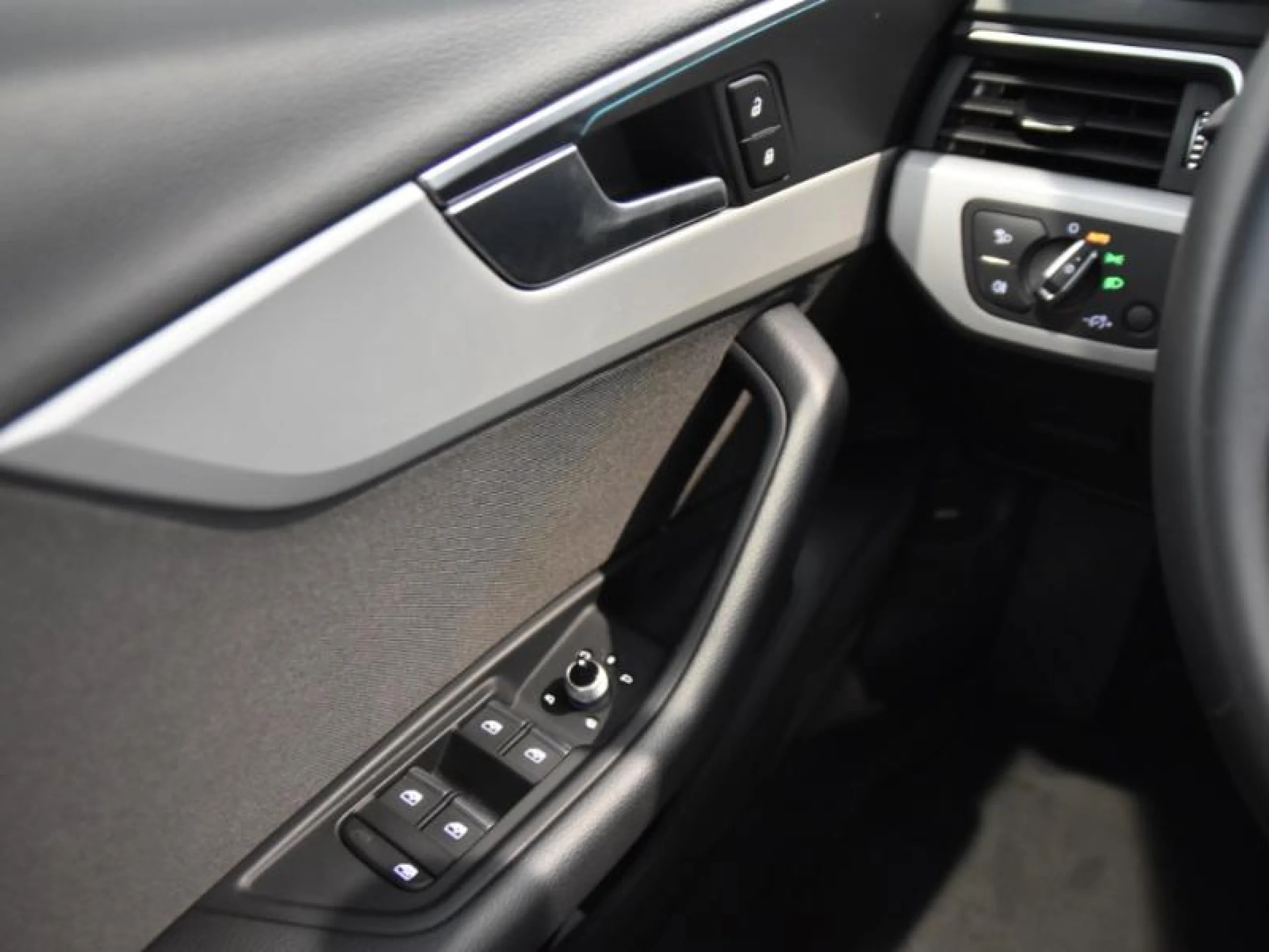 AUDI A4 ADVANCED 35 TFSI 110KW (150CV) S TRONIC - Foto 19