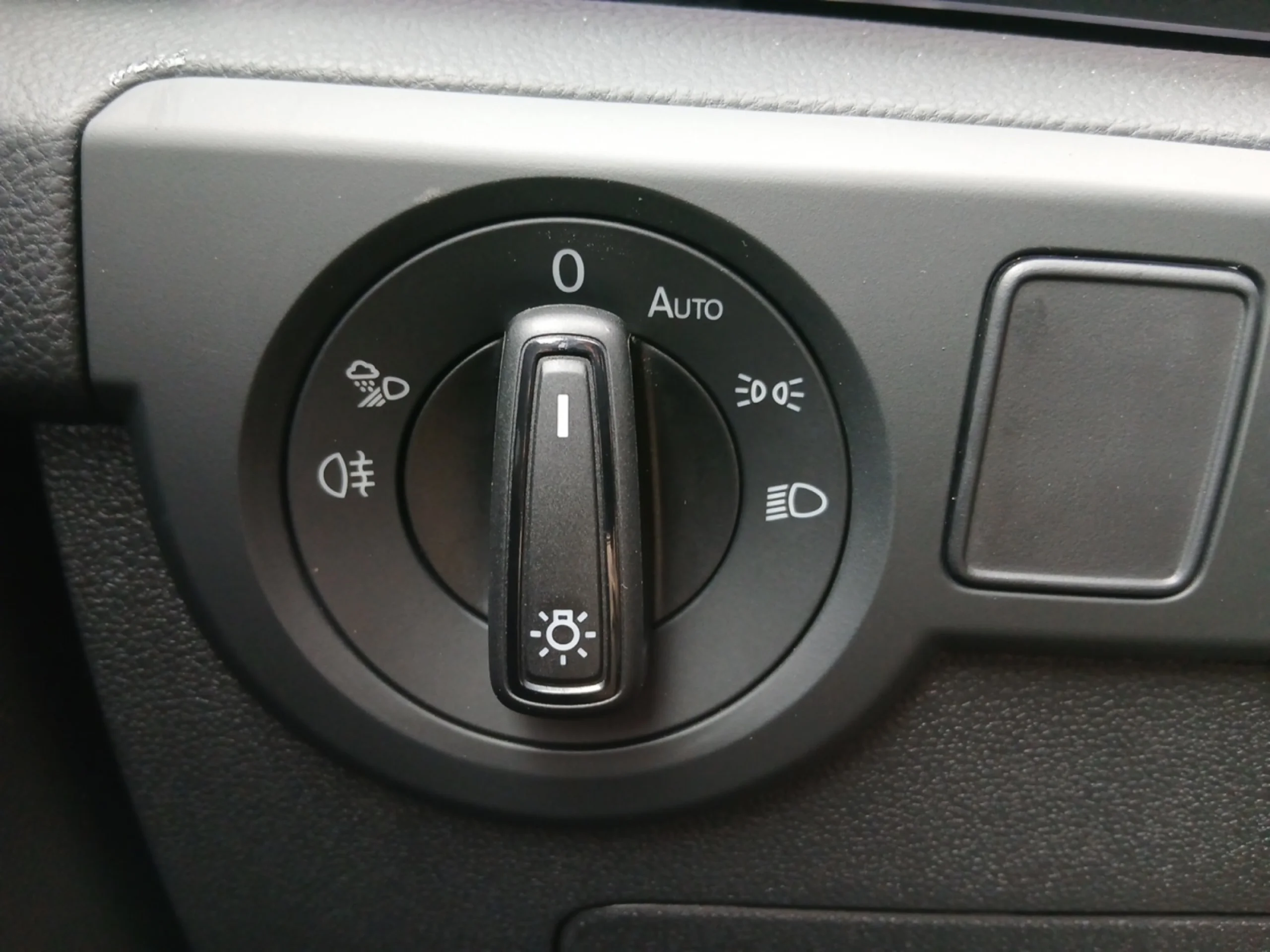 VOLKSWAGEN T CROSS T CROSS R LINE 1.5 TSI 110 KW (150 CV) AUTOMATICO DSG 7 VEL. - Foto 12