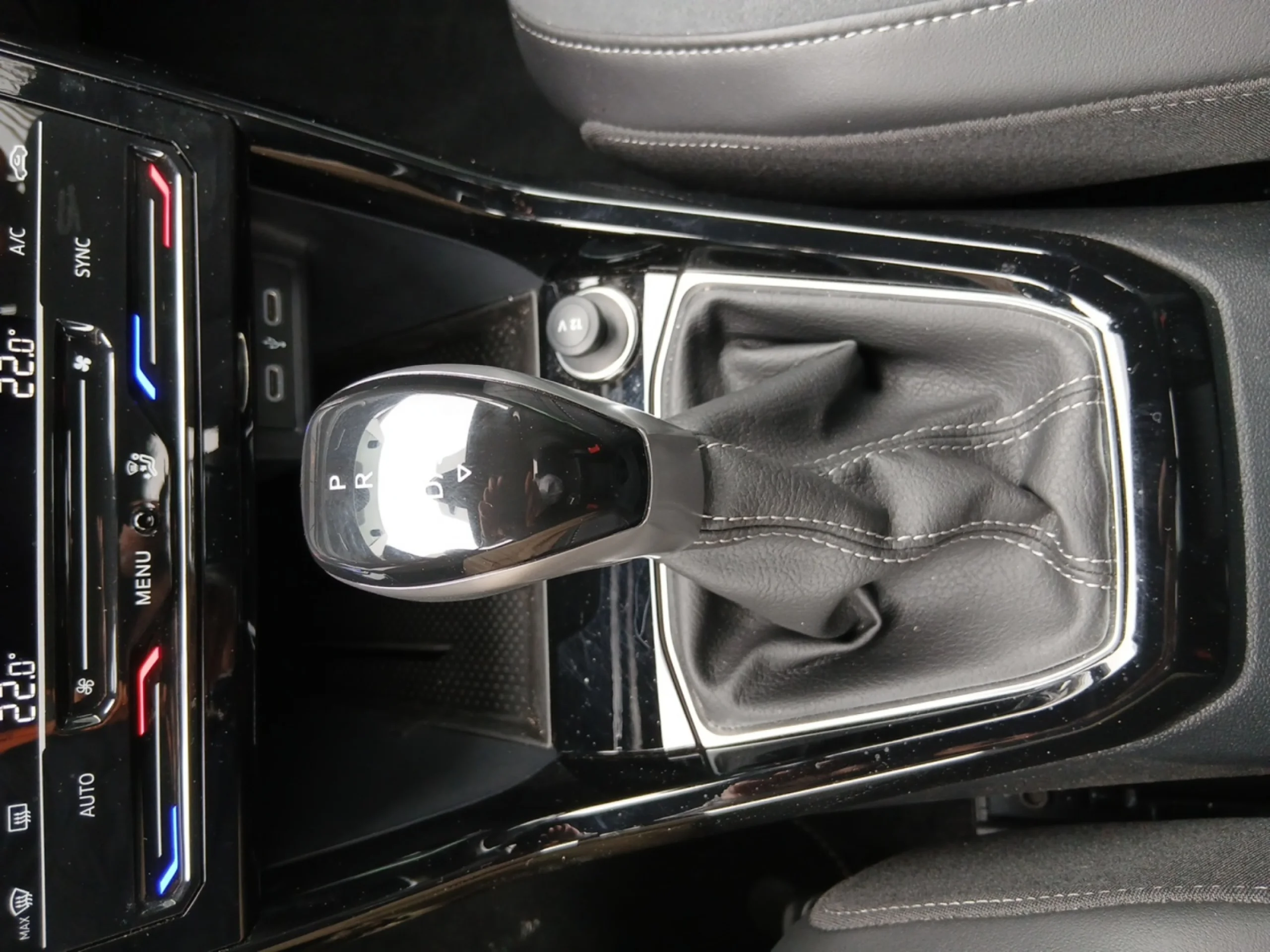 VOLKSWAGEN T CROSS T CROSS R LINE 1.5 TSI 110 KW (150 CV) AUTOMATICO DSG 7 VEL. - Foto 17