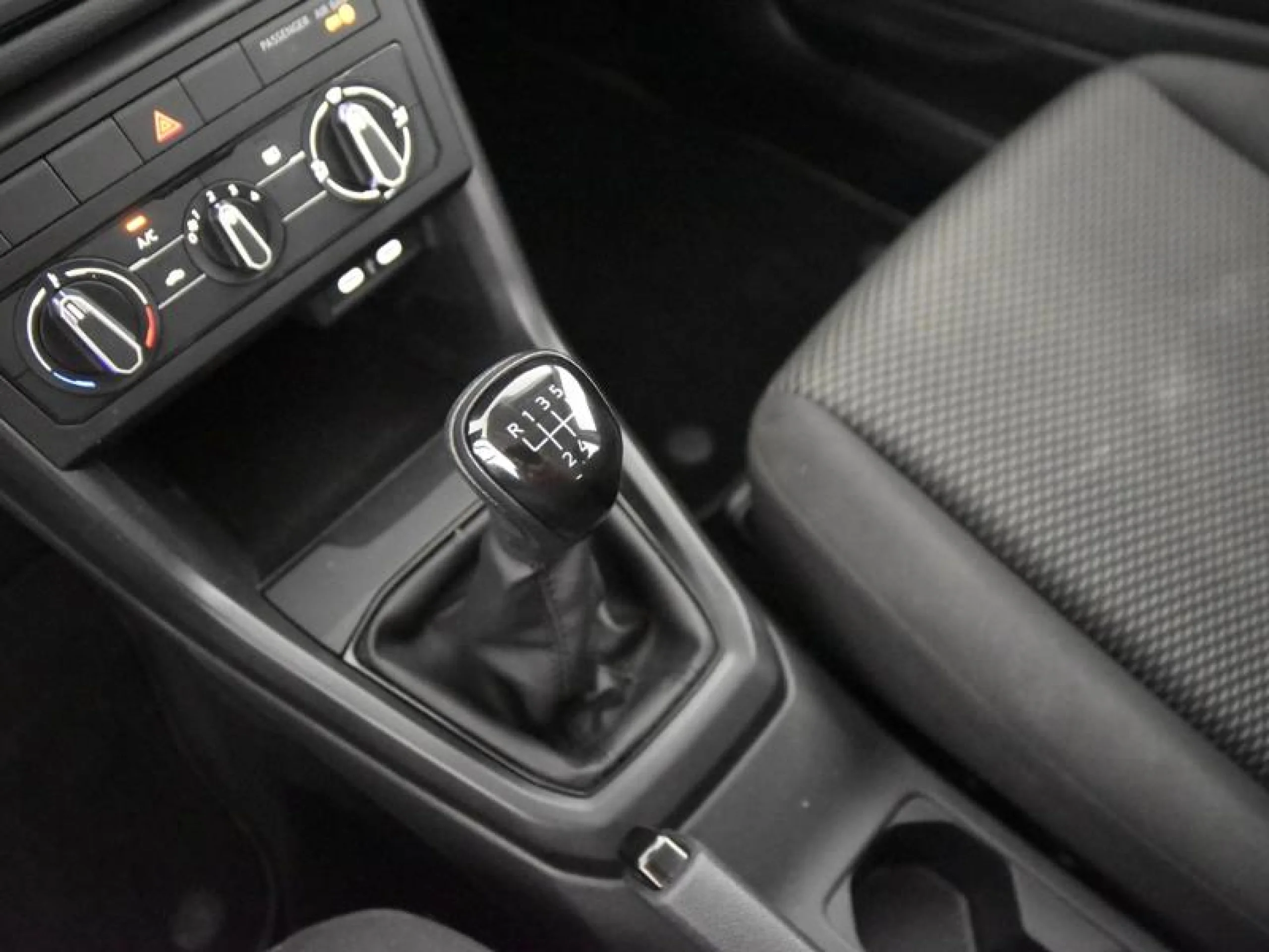 VOLKSWAGEN T CROSS ADVANCE 1.0 TSI 70KW (95CV) - Foto 10