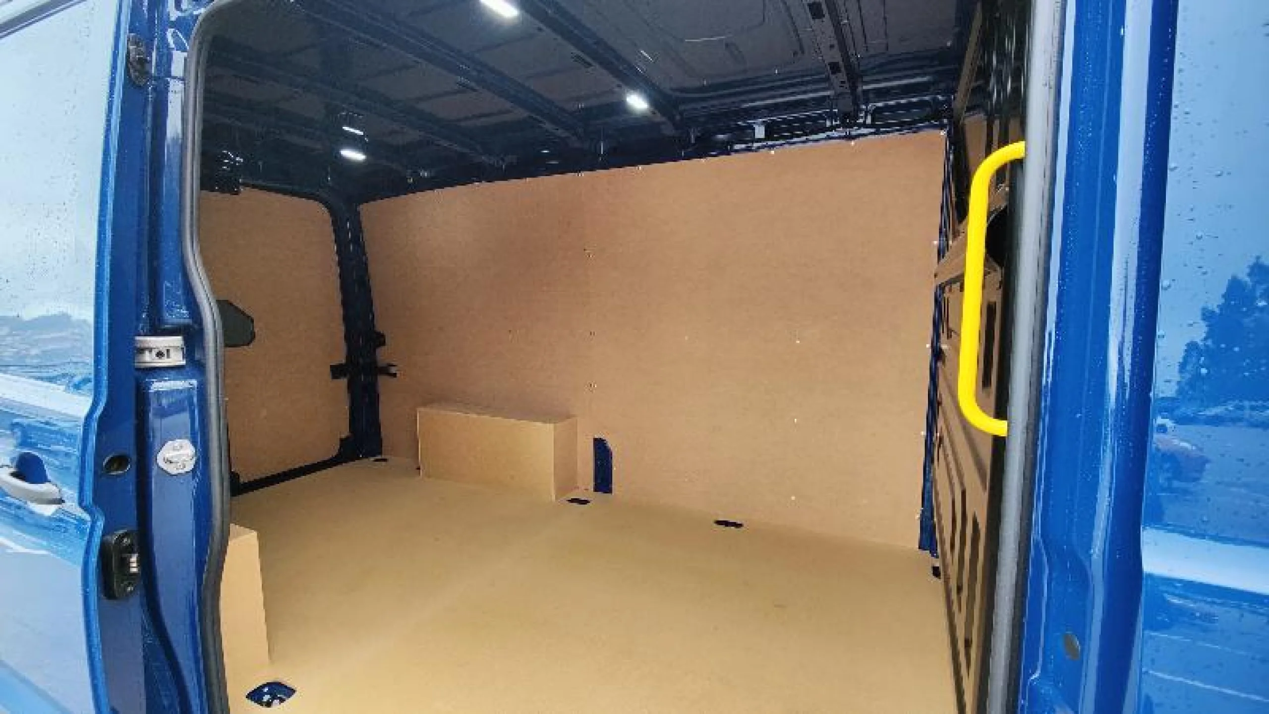 VW COMERCIALES Crafter CRAFTER  35 FURG N MRW  BATALLA MEDIA L3H2 2.0 TDI FWD 103 KW (140 CV) 6 VEL. 3500 KG - Foto 6