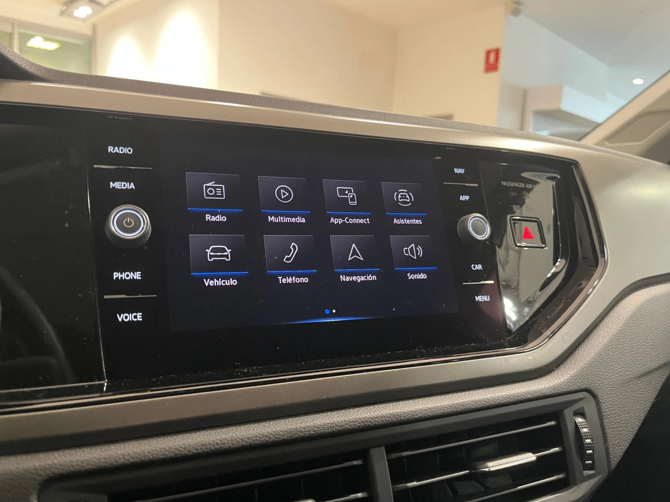 VOLKSWAGEN POLO ADVANCE 1.0 TSI 70KW (95CV) DSG - Foto 11