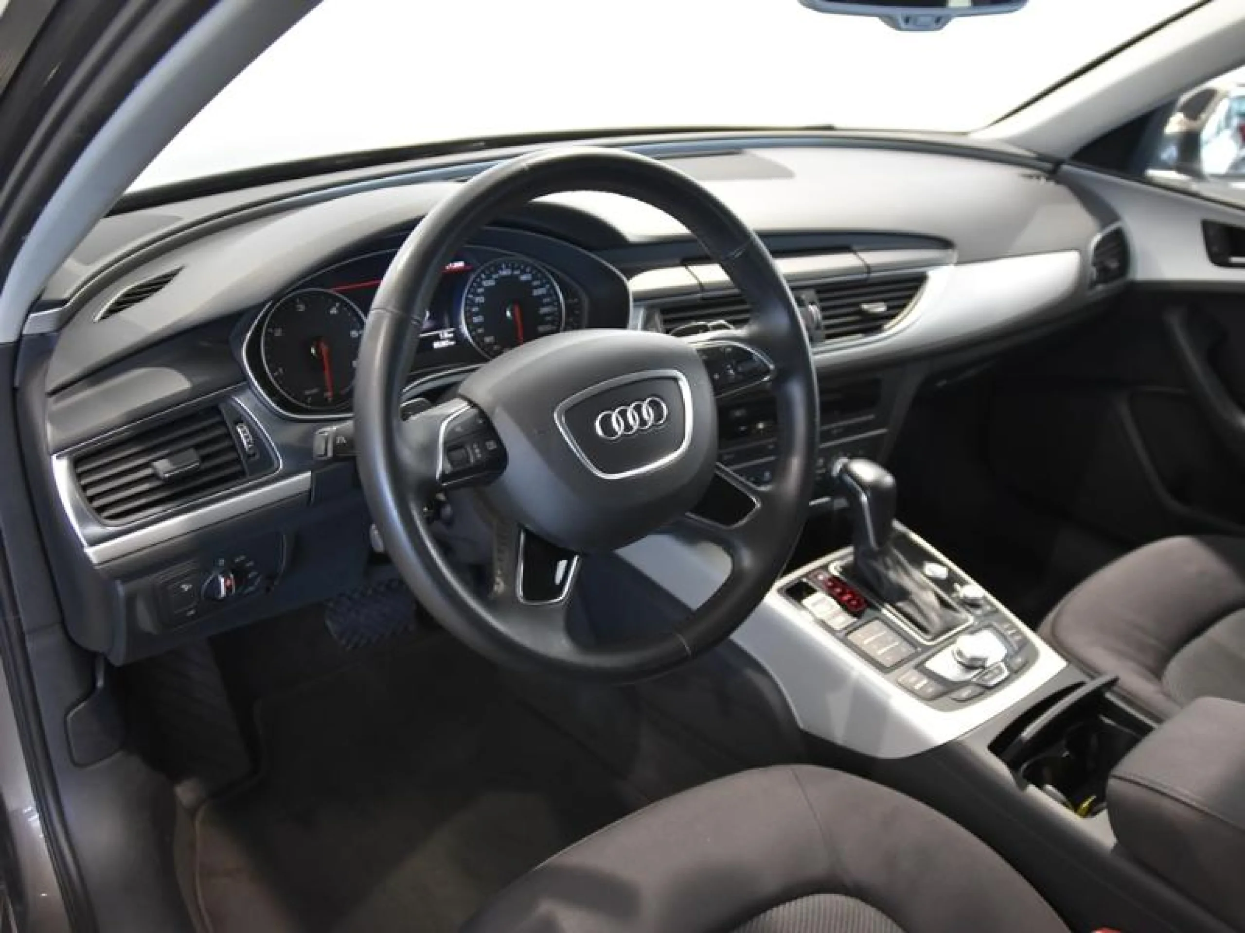 AUDI A6 2.0 TDI 190CV ULTRA S TRONIC - Foto 8