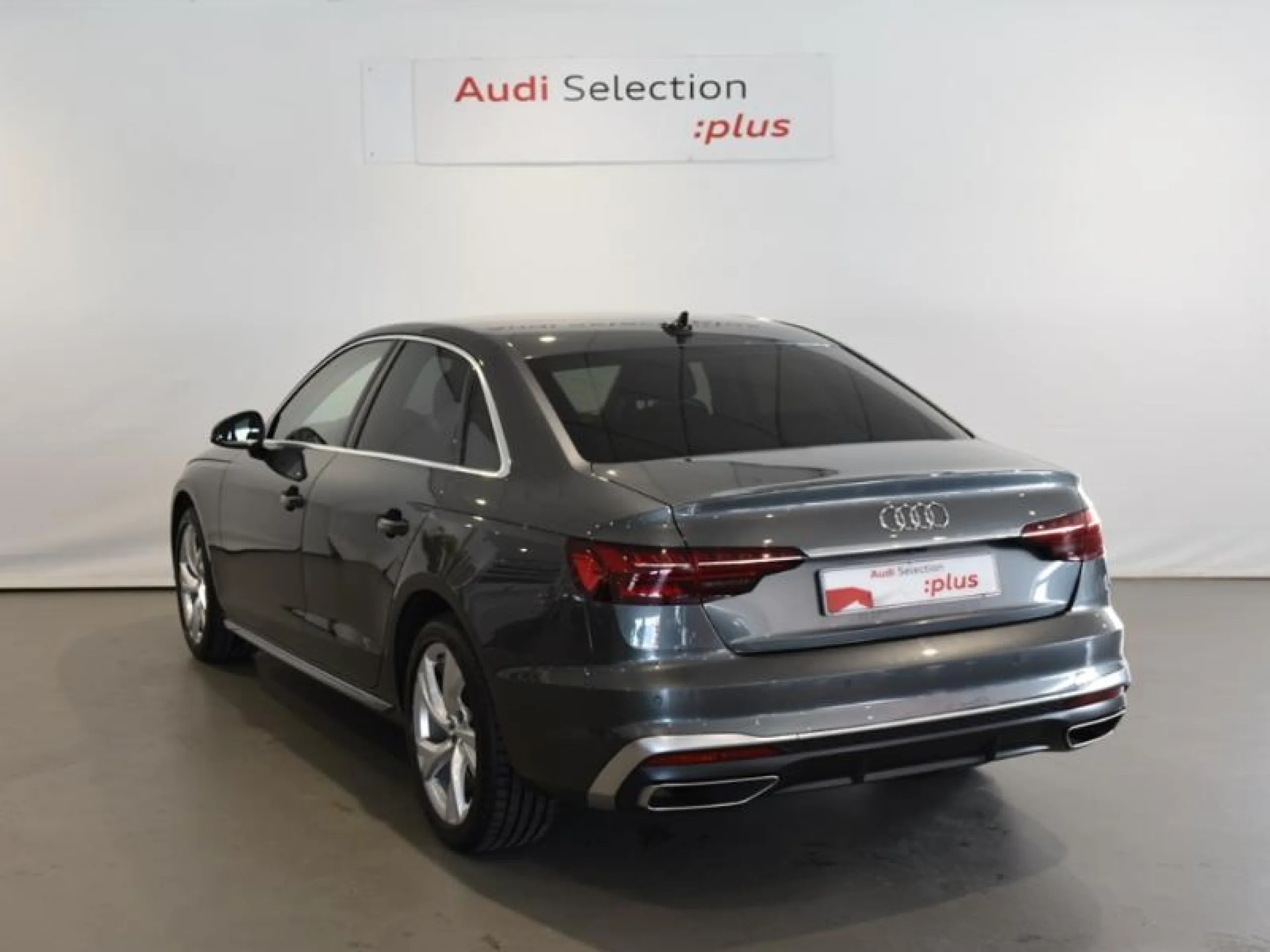 AUDI A4 S LINE 30 TDI 100KW (136CV) S TRONIC - Foto 2